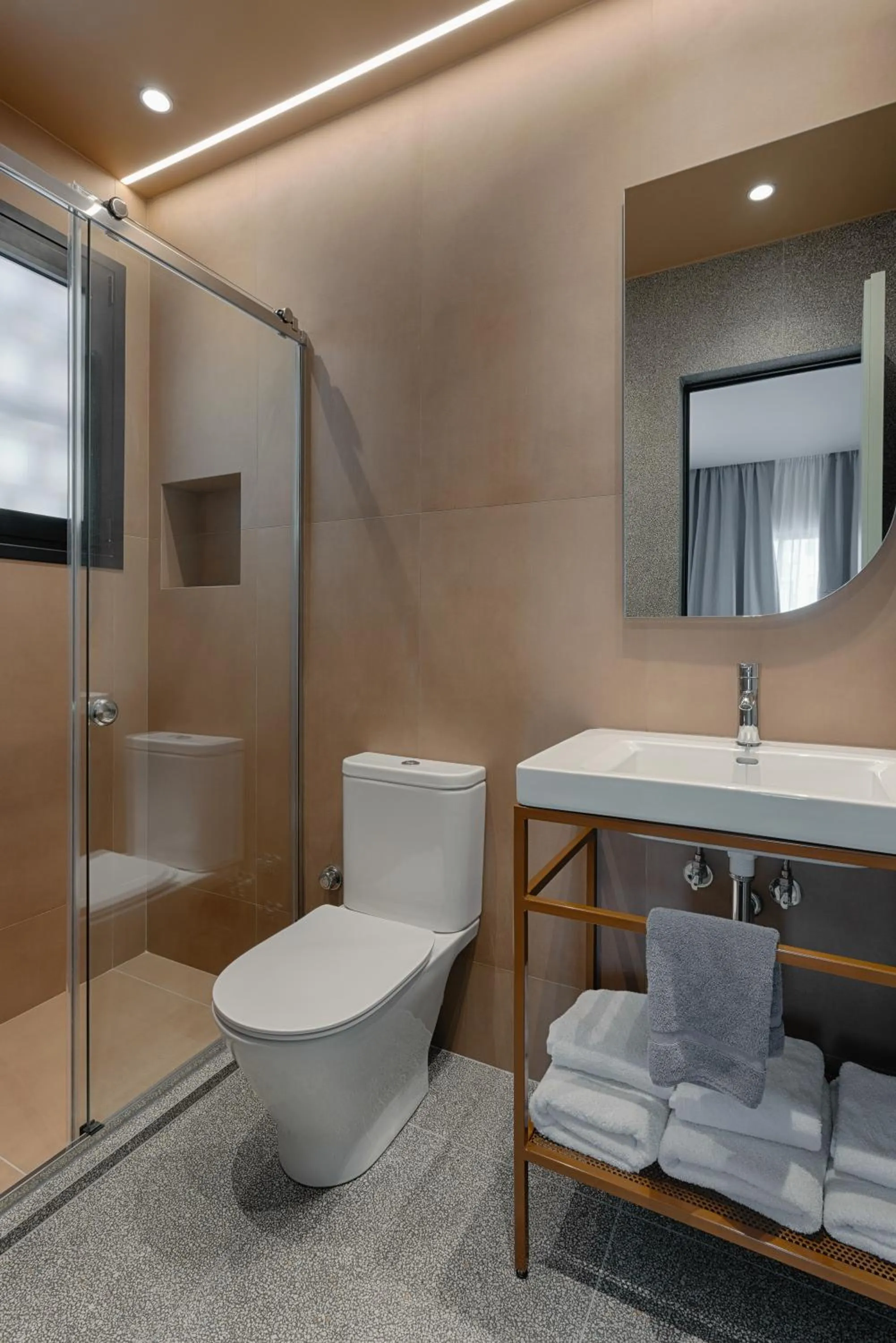 Shower in Evripides Hotel