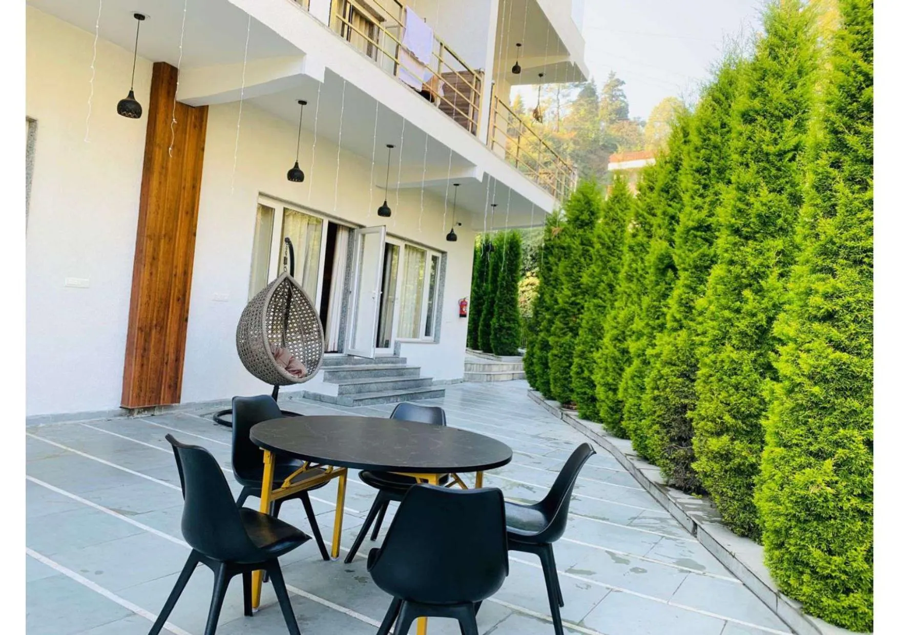 Restaurant/places to eat in The Aesthetic Hotel & Restaurant