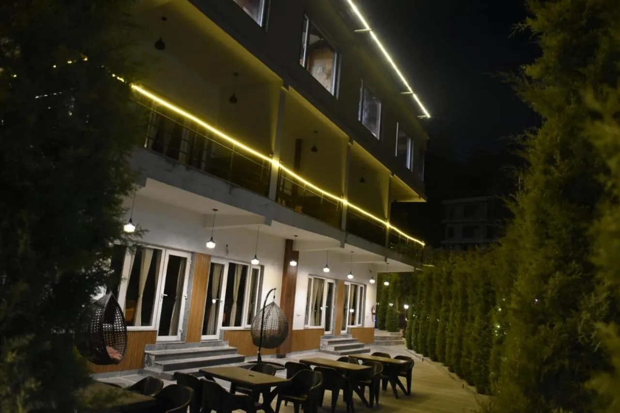 The Aesthetic Hotel & Restaurant