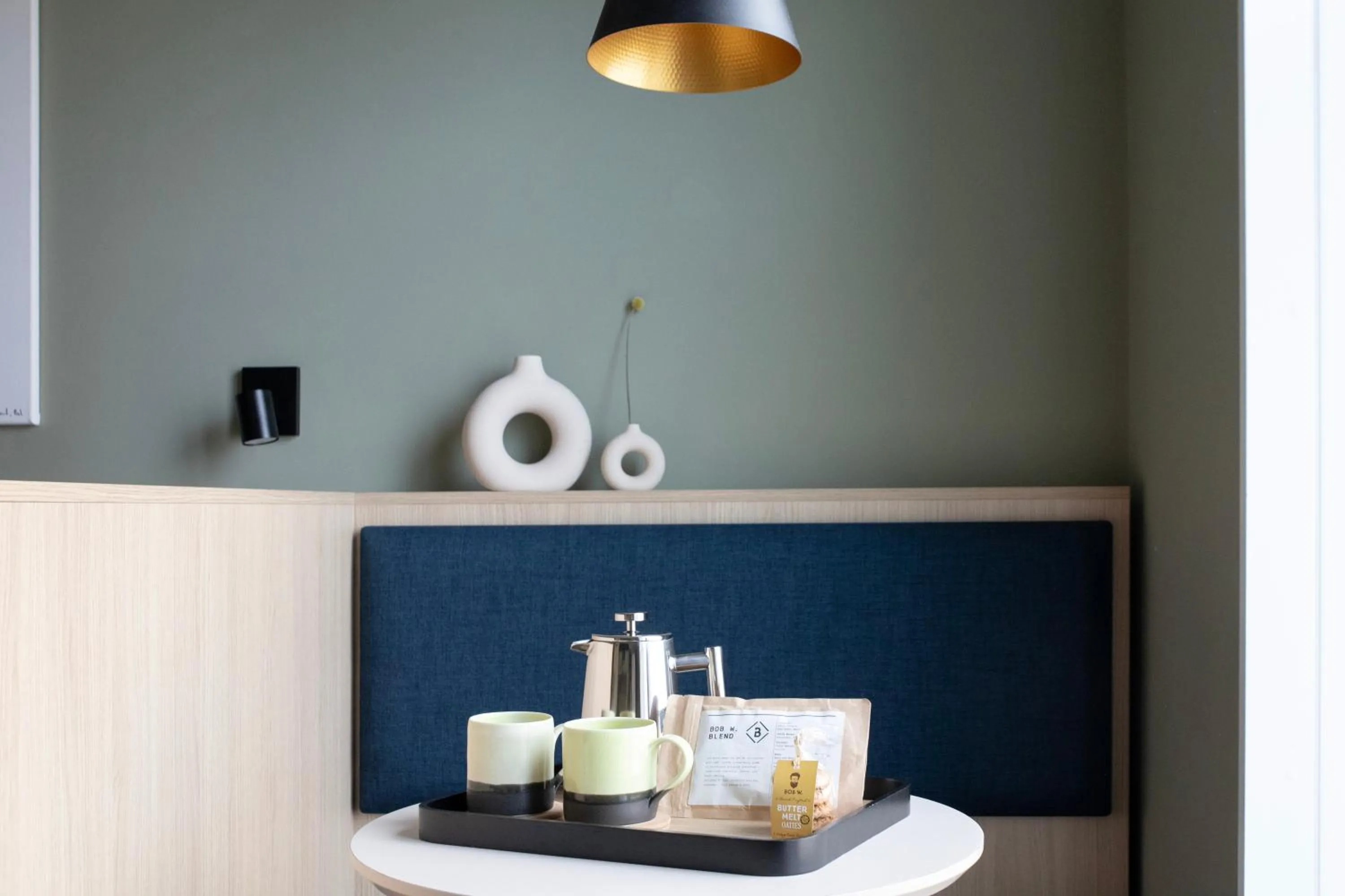 Dining area in Bob W London Tower Hill - Studios