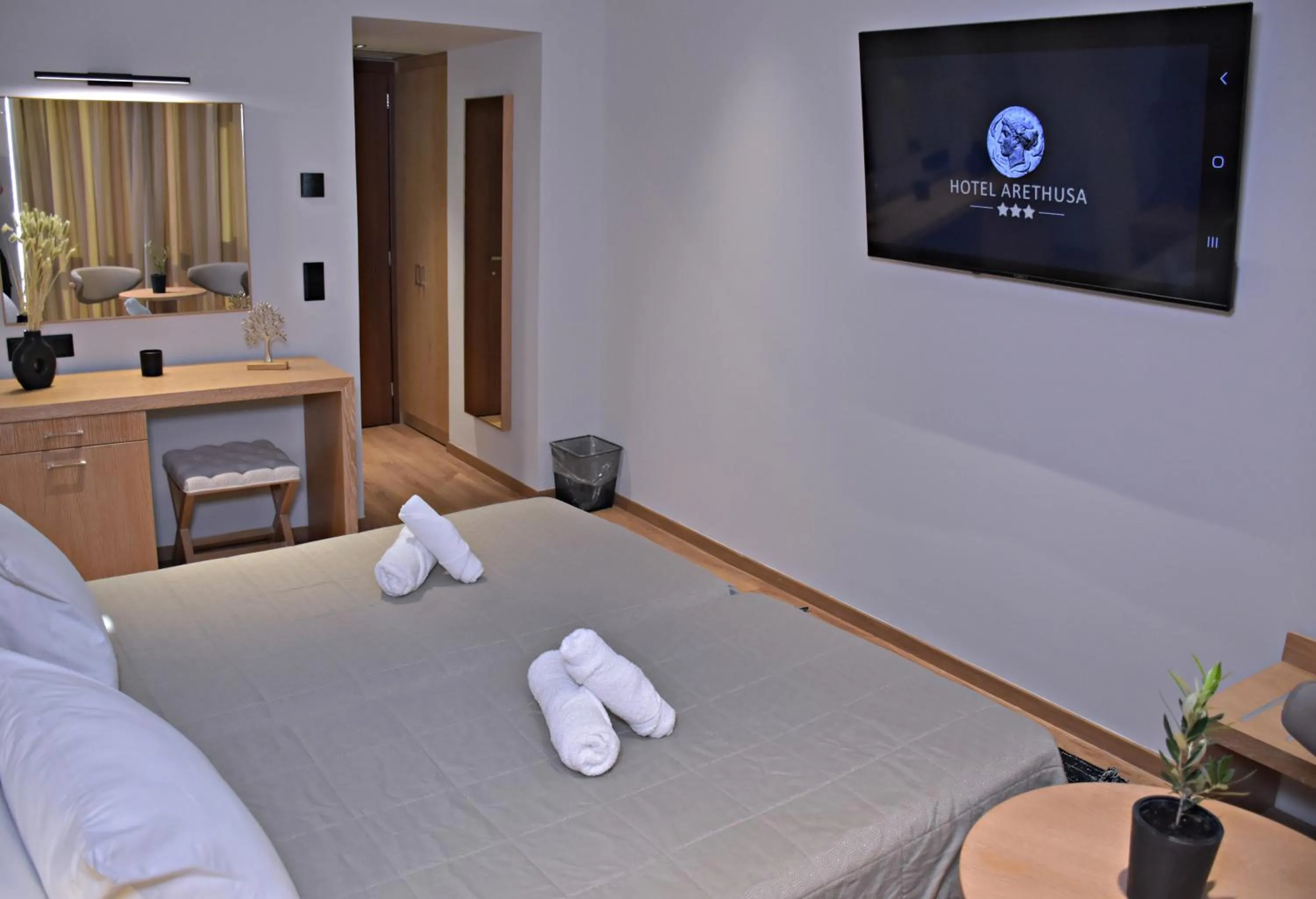 Bed in Arethusa Hotel Athens