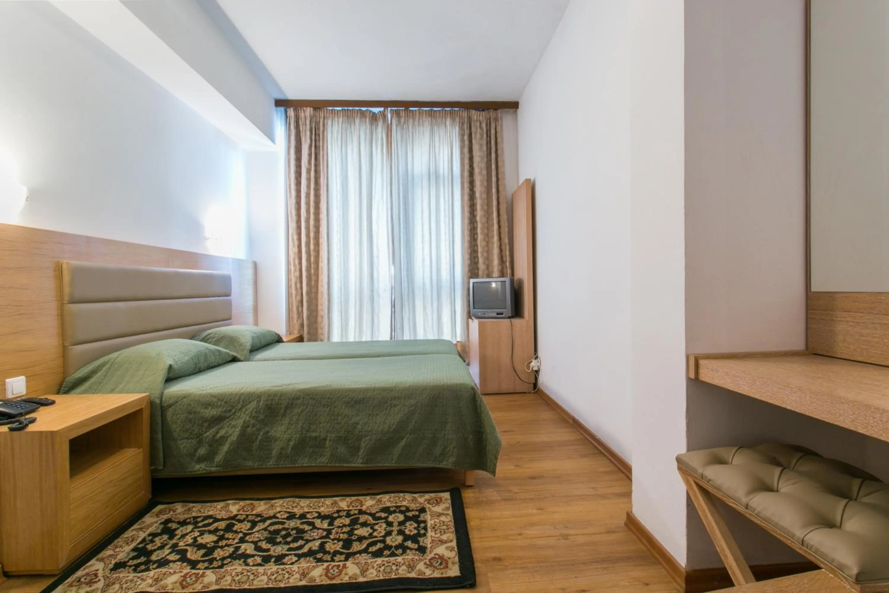 Bedroom, Bed in Arethusa Hotel Athens