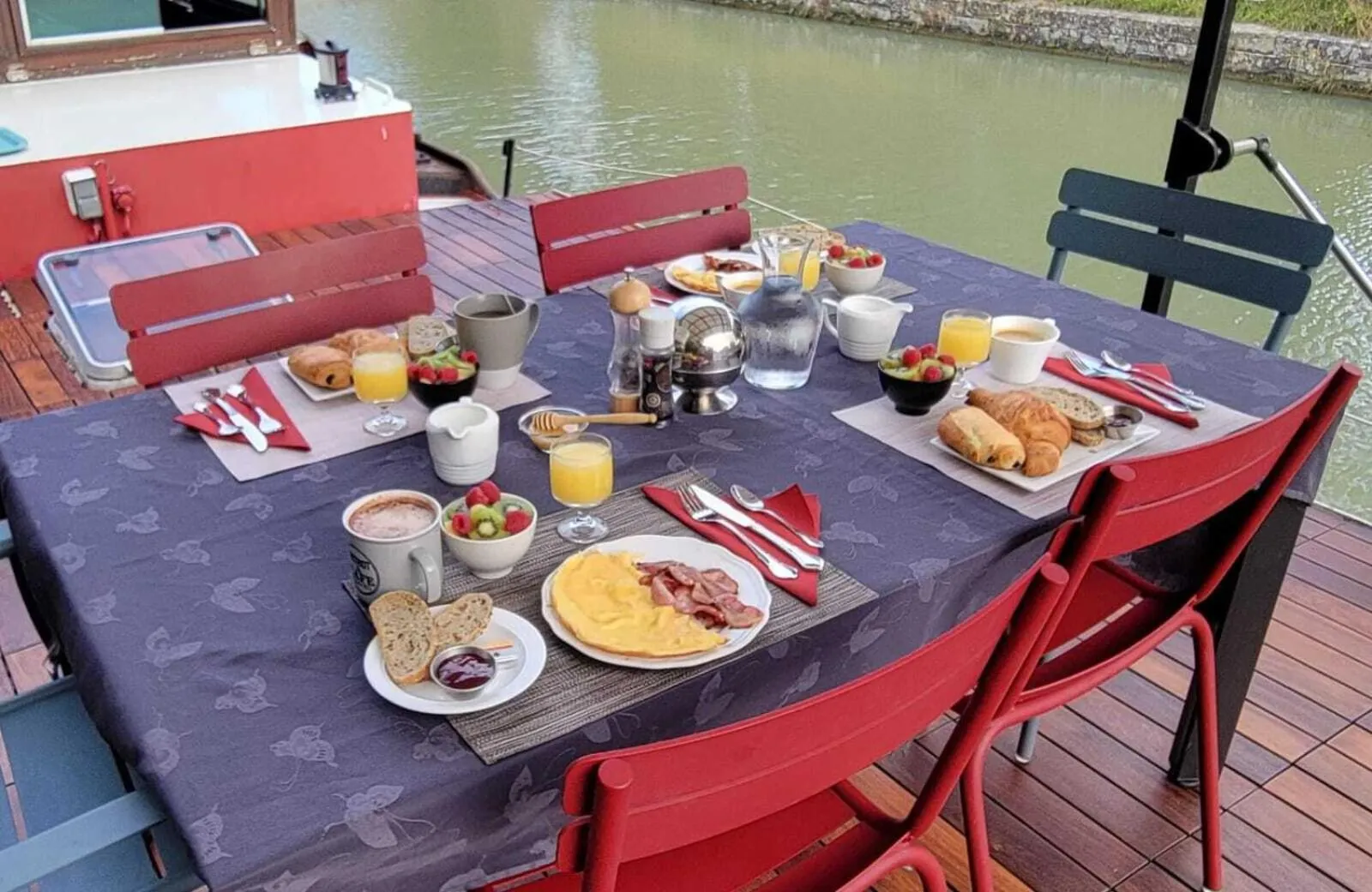 Other in Péniche Mirage-chambre d'hôtes