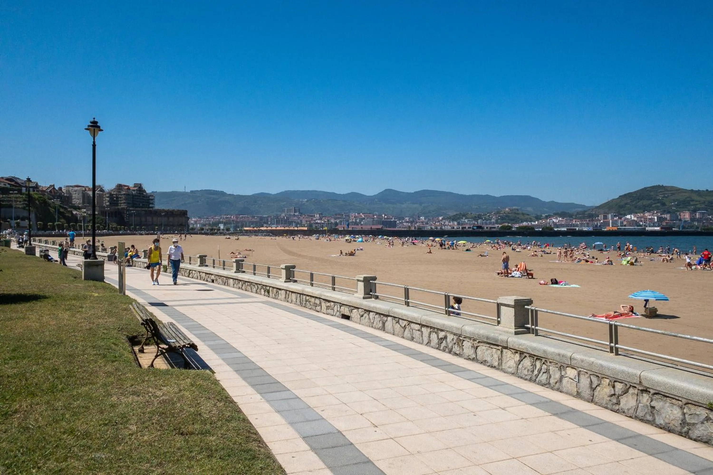 Sea view in Petit Palace Tamarises