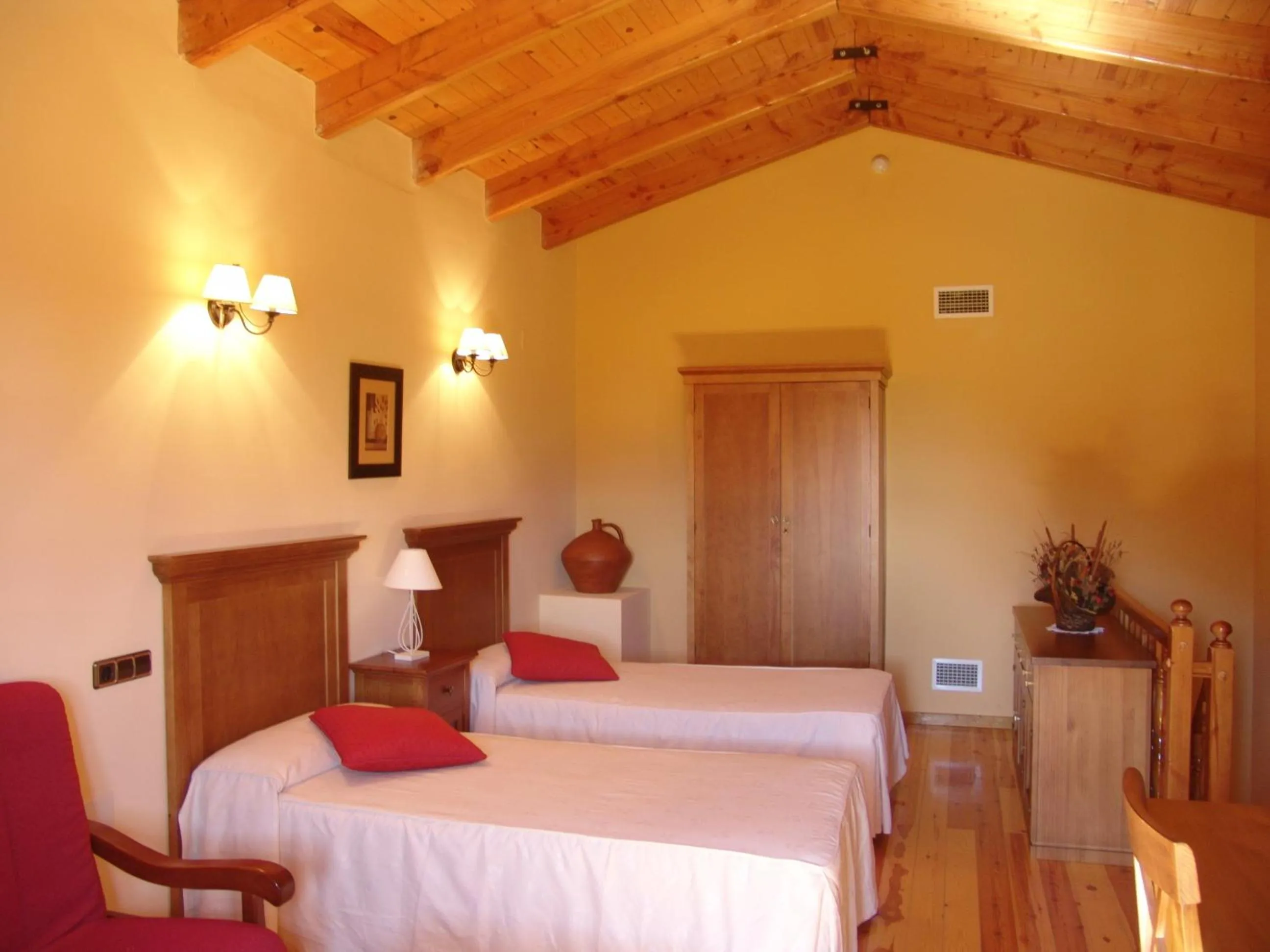 Bed in Hotel & SPA Peña Montañesa