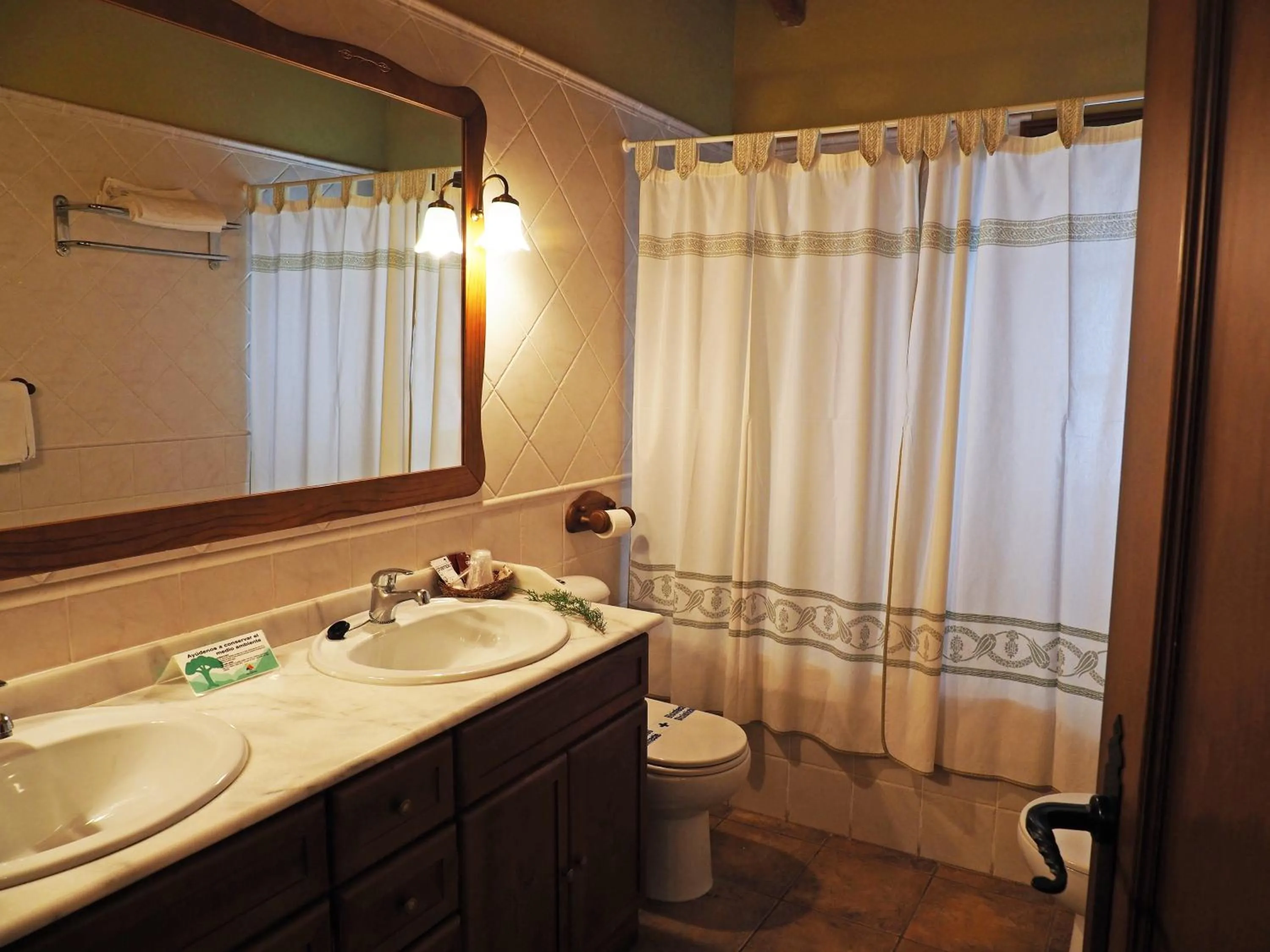 Hot Tub in Hotel & SPA Peña Montañesa