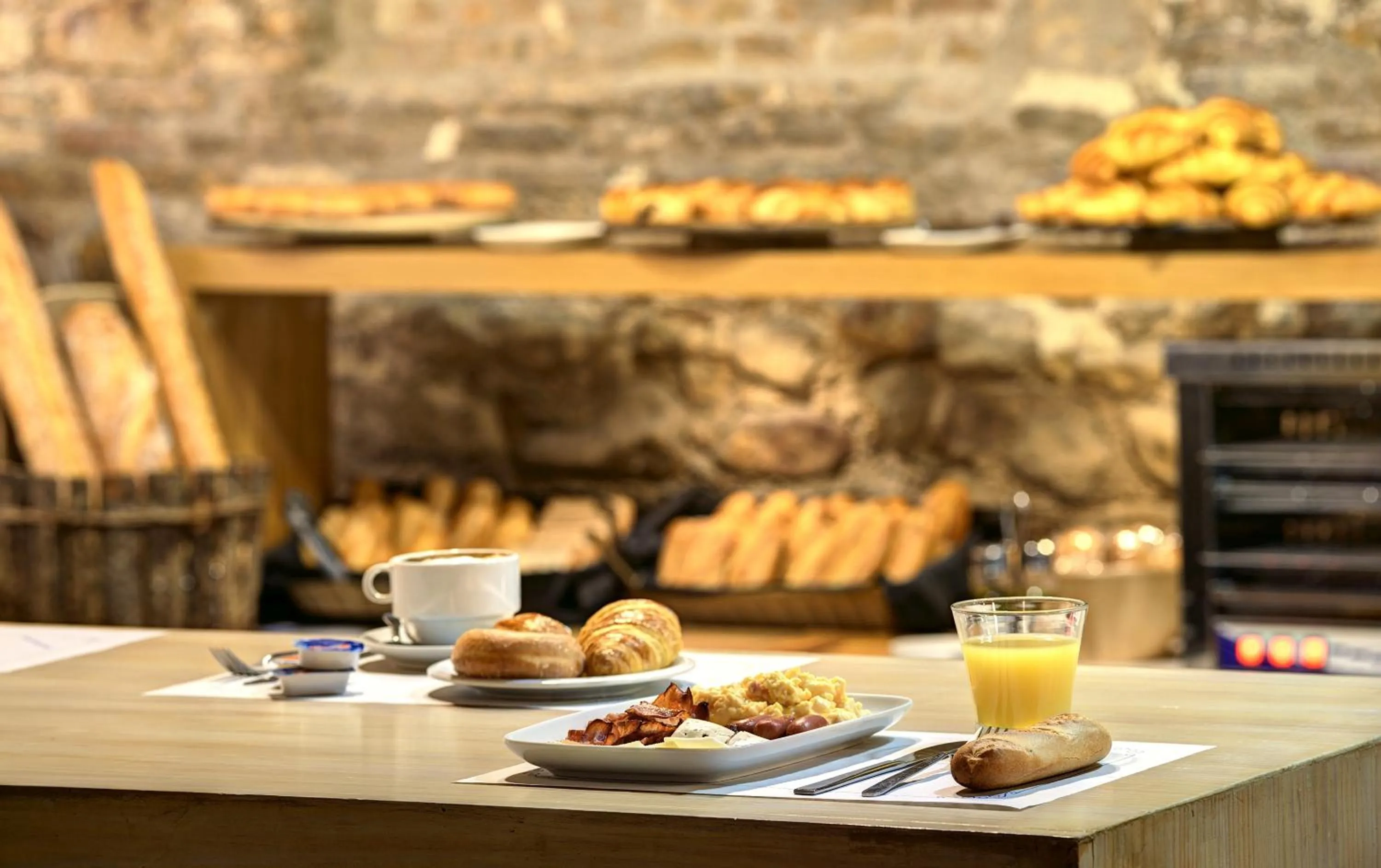 Breakfast in Hotel Pilar Plaza