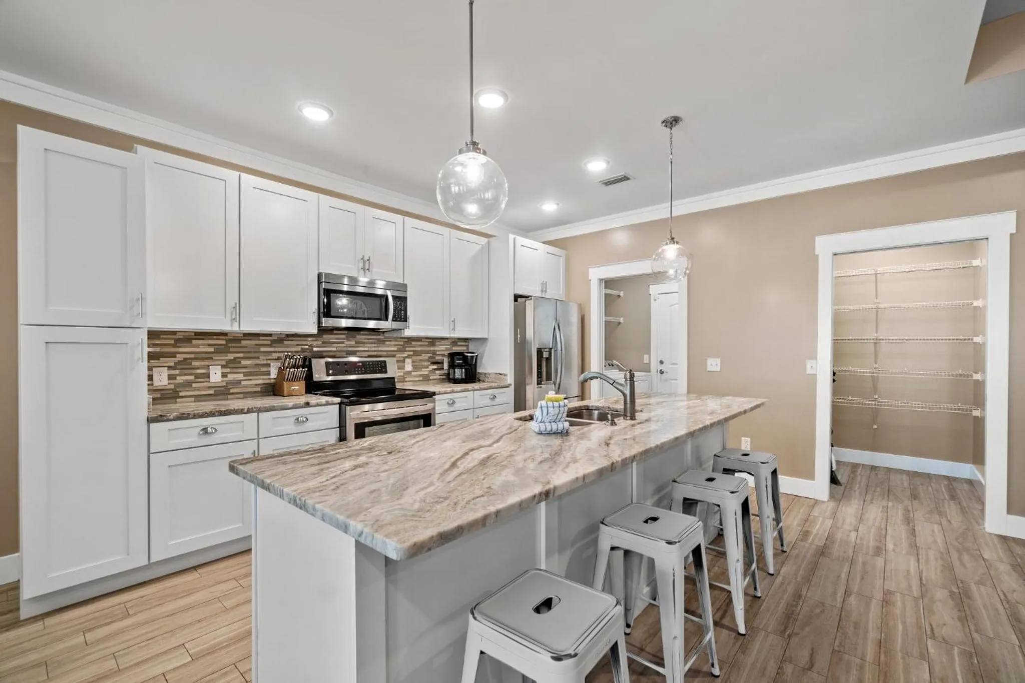 Kitchen or kitchenette in Charming Retreat, a Short Walk to Laguna Beach, with Room for 10!