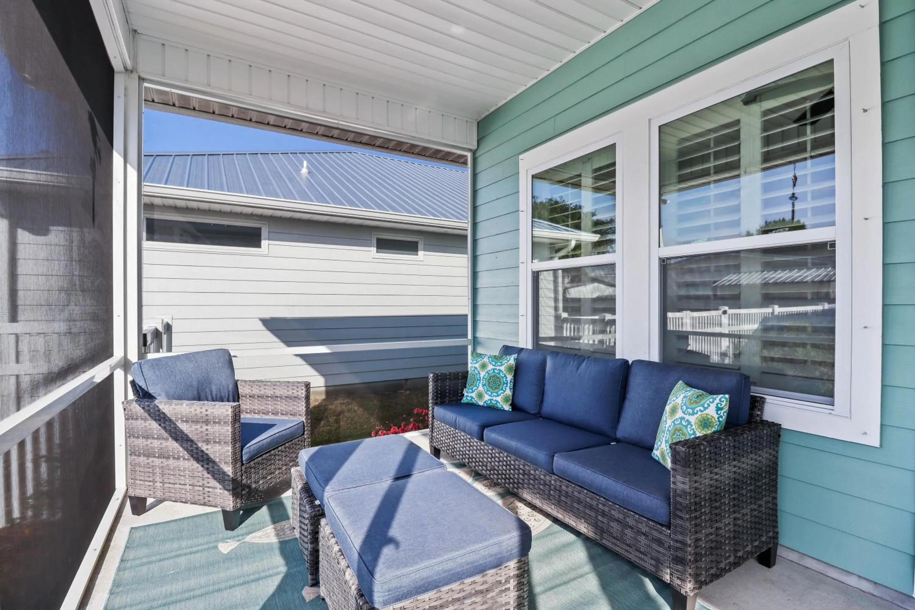 Balcony/Terrace in Charming Retreat, a Short Walk to Laguna Beach, with Room for 10!