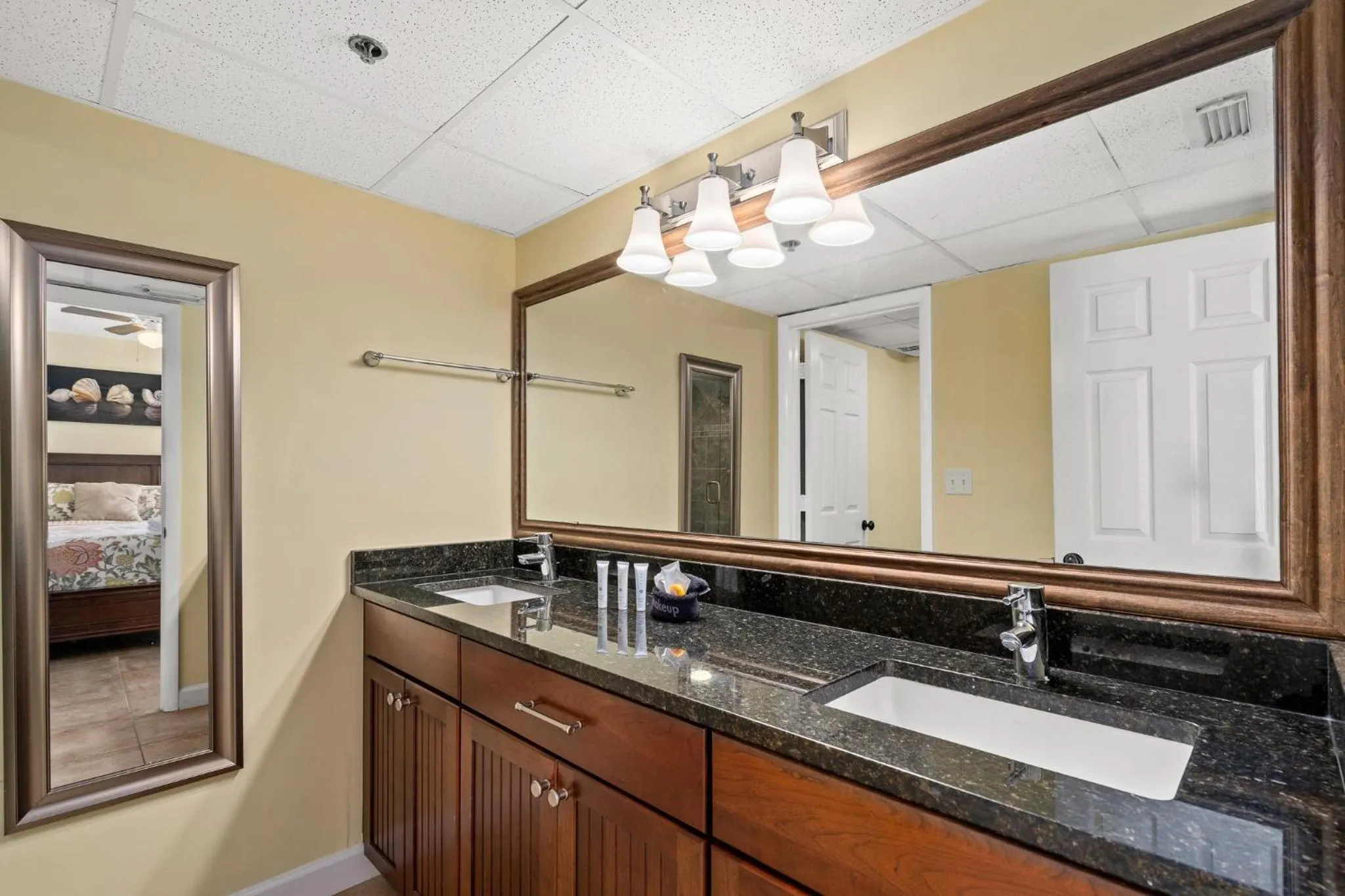 Photo of the whole room in Beautiful Long Beach Condo unit 1-1206! TWO Gulf Masters!