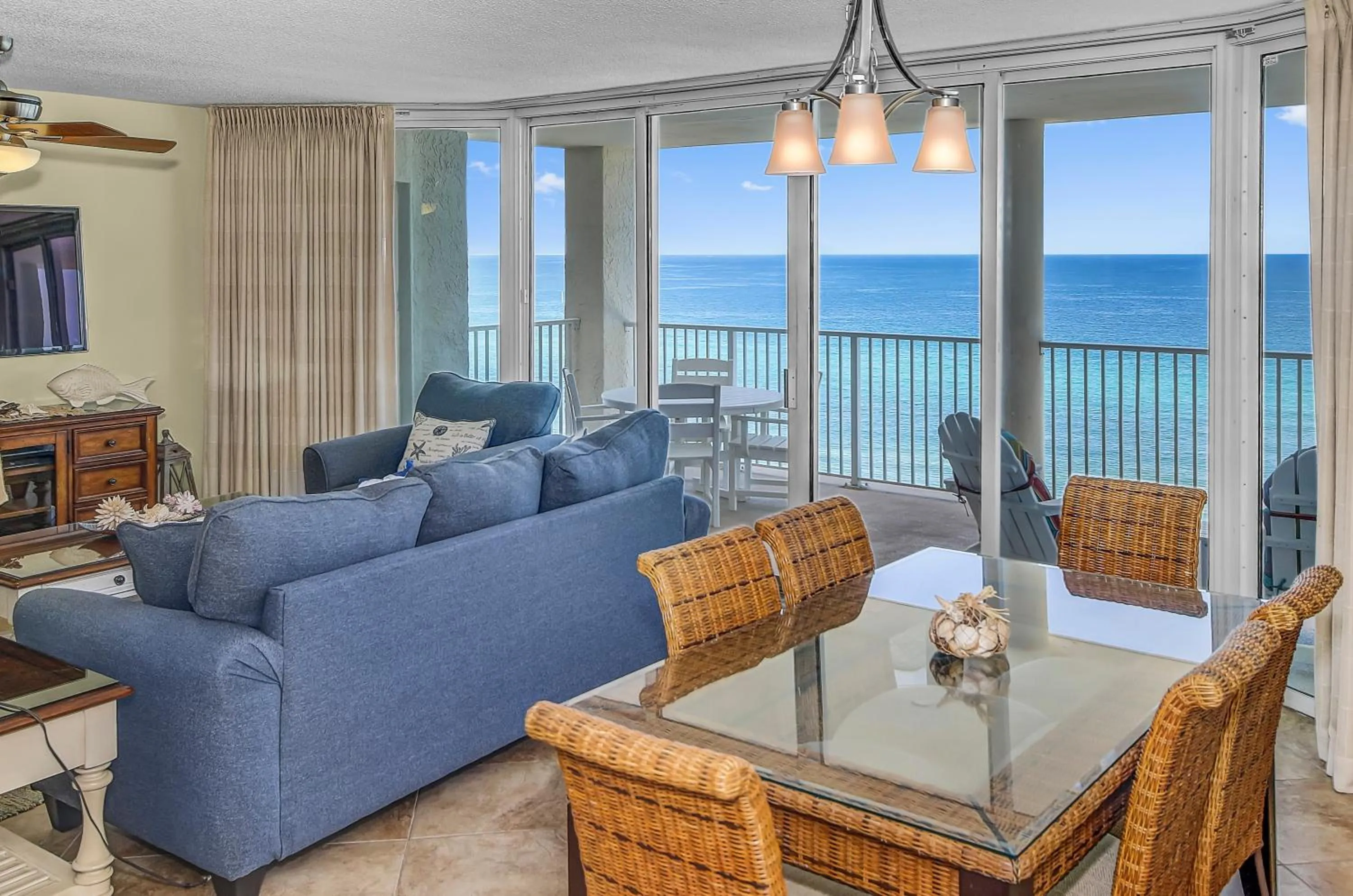 Photo of the whole room in Beautiful Long Beach Condo unit 1-1206! TWO Gulf Masters!