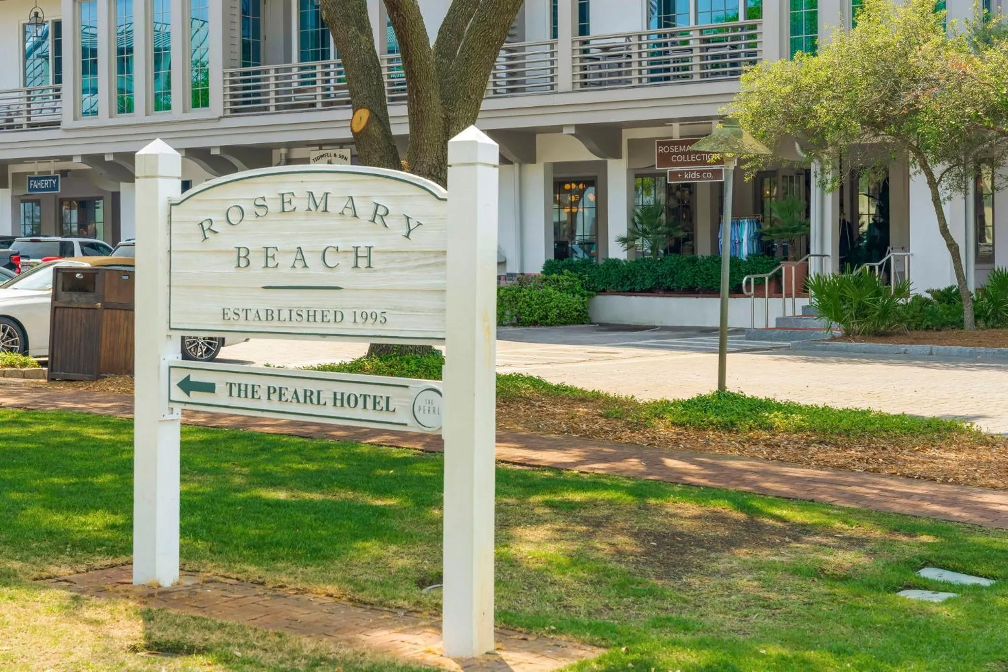 Other in 24 York Lane | Edgewater Escape