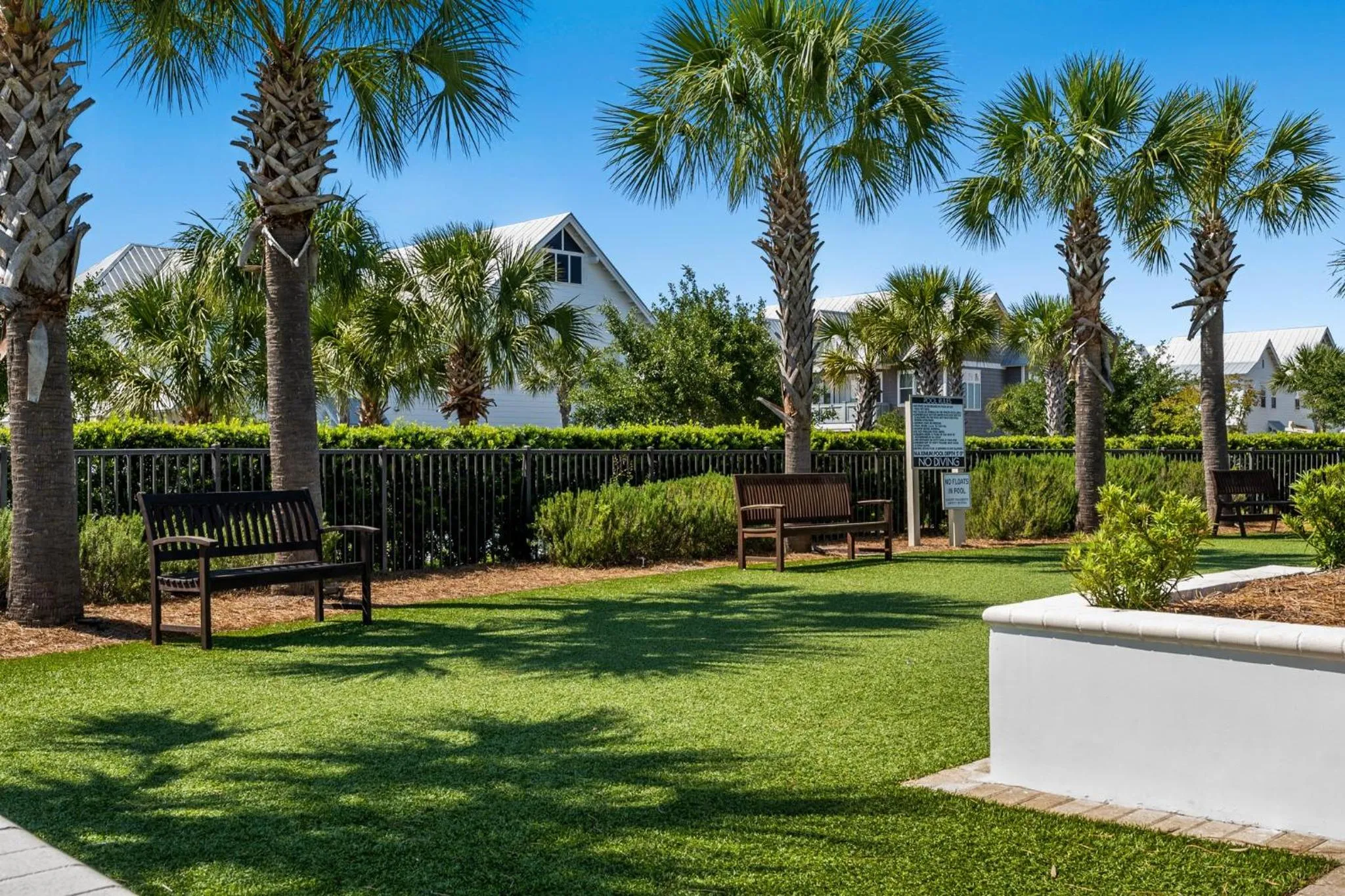 Property building in 24 York Lane | Edgewater Escape