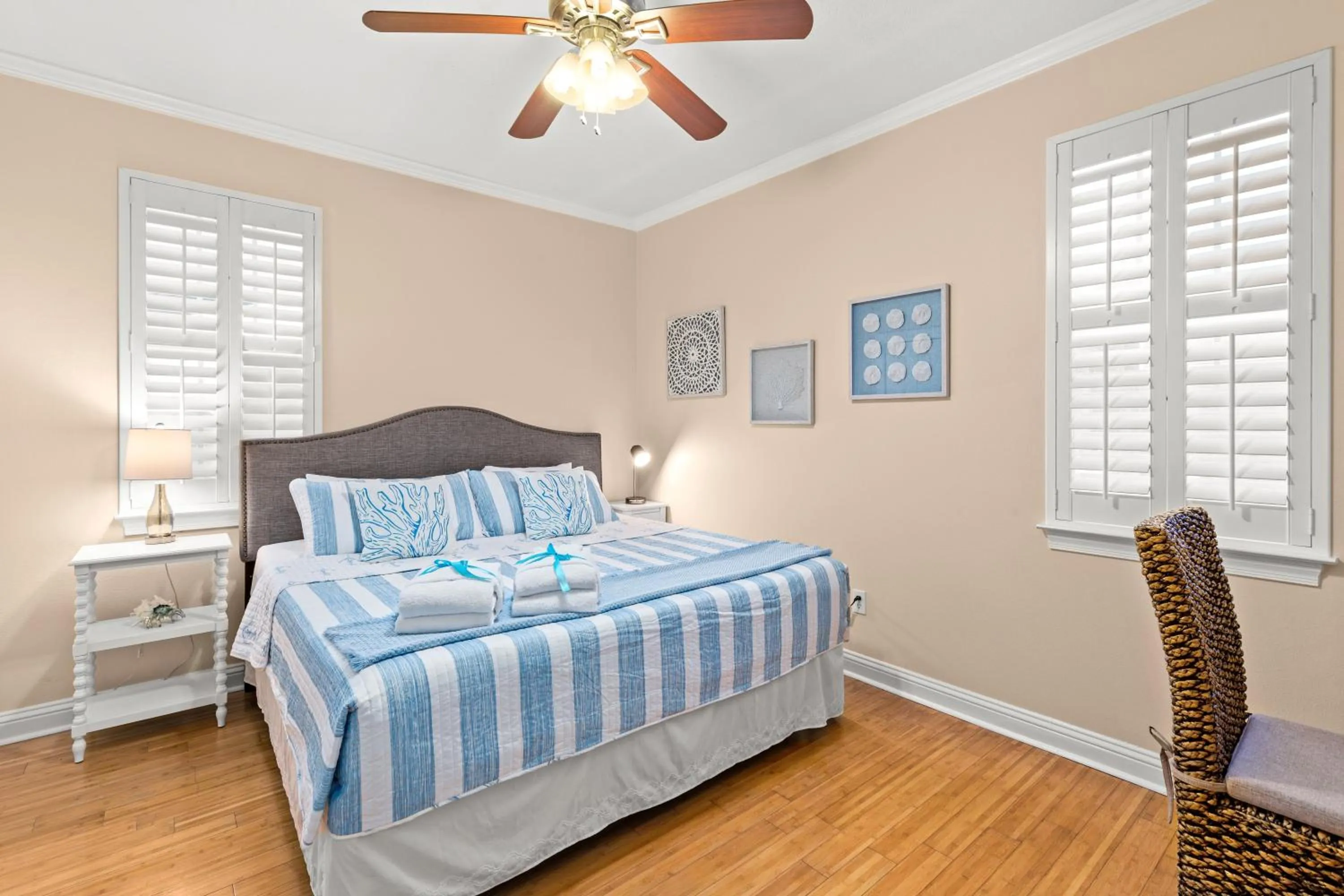 Bed in Expertly Decorated Family Home, Steps to Beach w/ a Private Heated Pool & Spa!