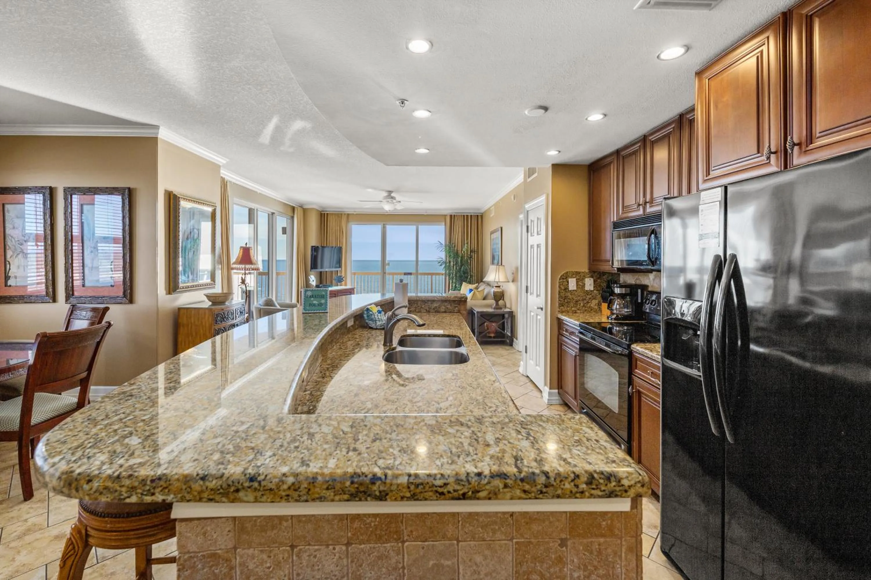 Kitchen or kitchenette in Gulf Front Master Bedroom, 2 Pools & Hot Tubs, Sleeps 8