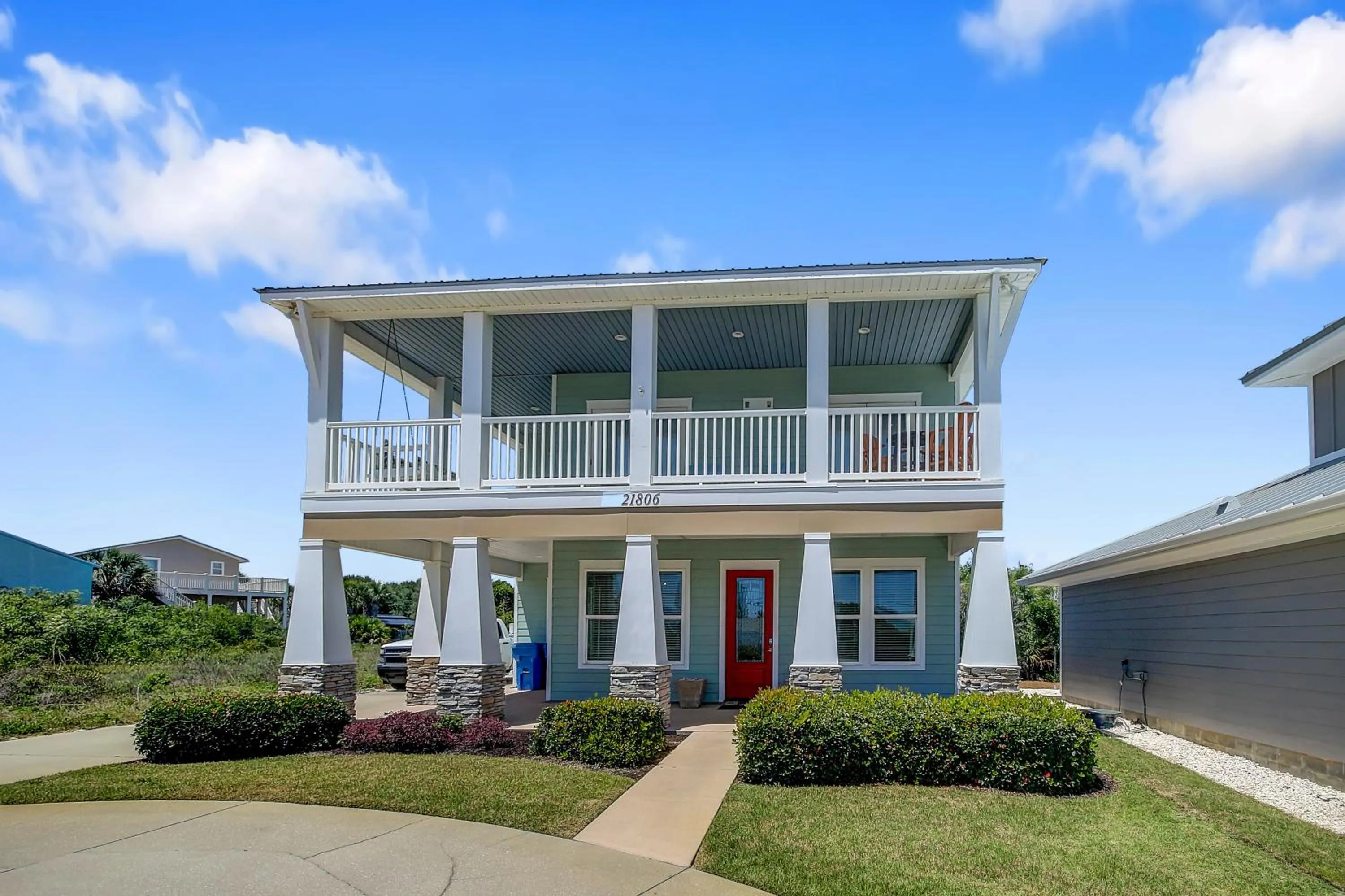 Property building in 5 Bed, 5 Bath Beach Home/Only a 3 Minute Walk To The Beach! SLEEPS 12