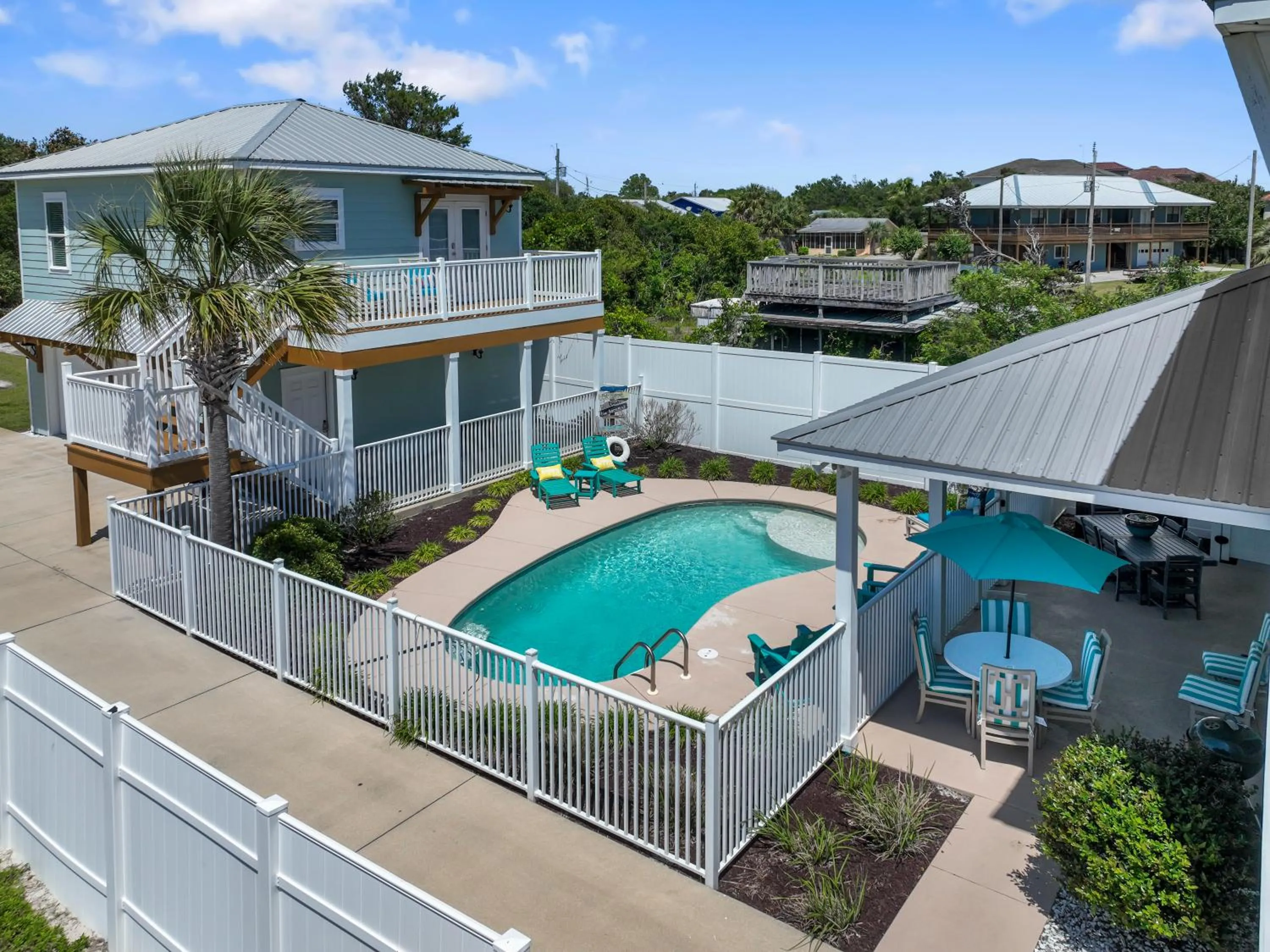 Swimming pool in 5 Bed, 5 Bath Beach Home/Only a 3 Minute Walk To The Beach! SLEEPS 12