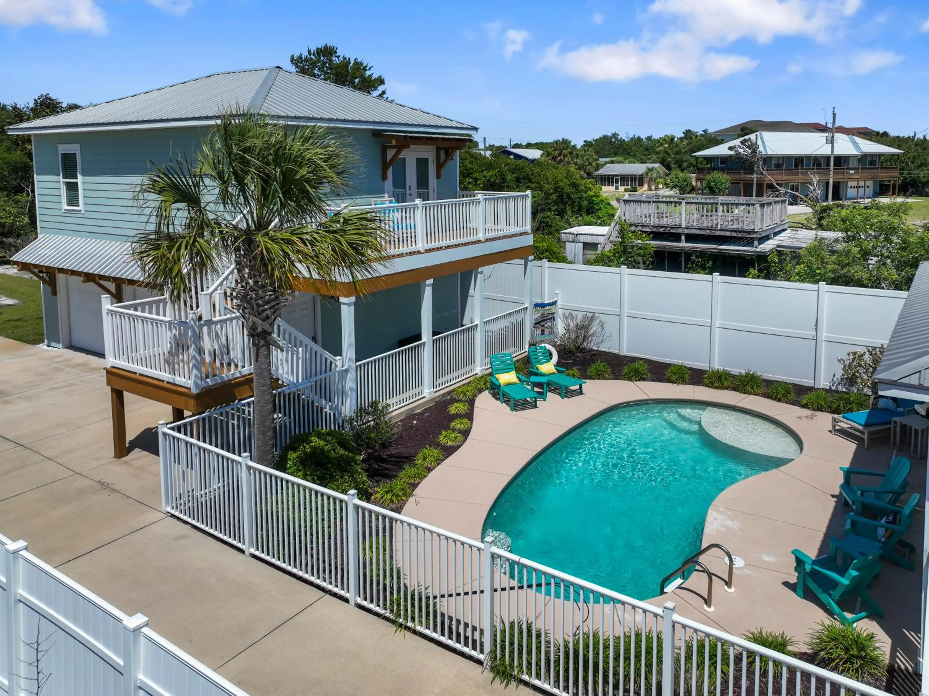 Swimming pool in 5 Bed, 5 Bath Beach Home/Only a 3 Minute Walk To The Beach! SLEEPS 12