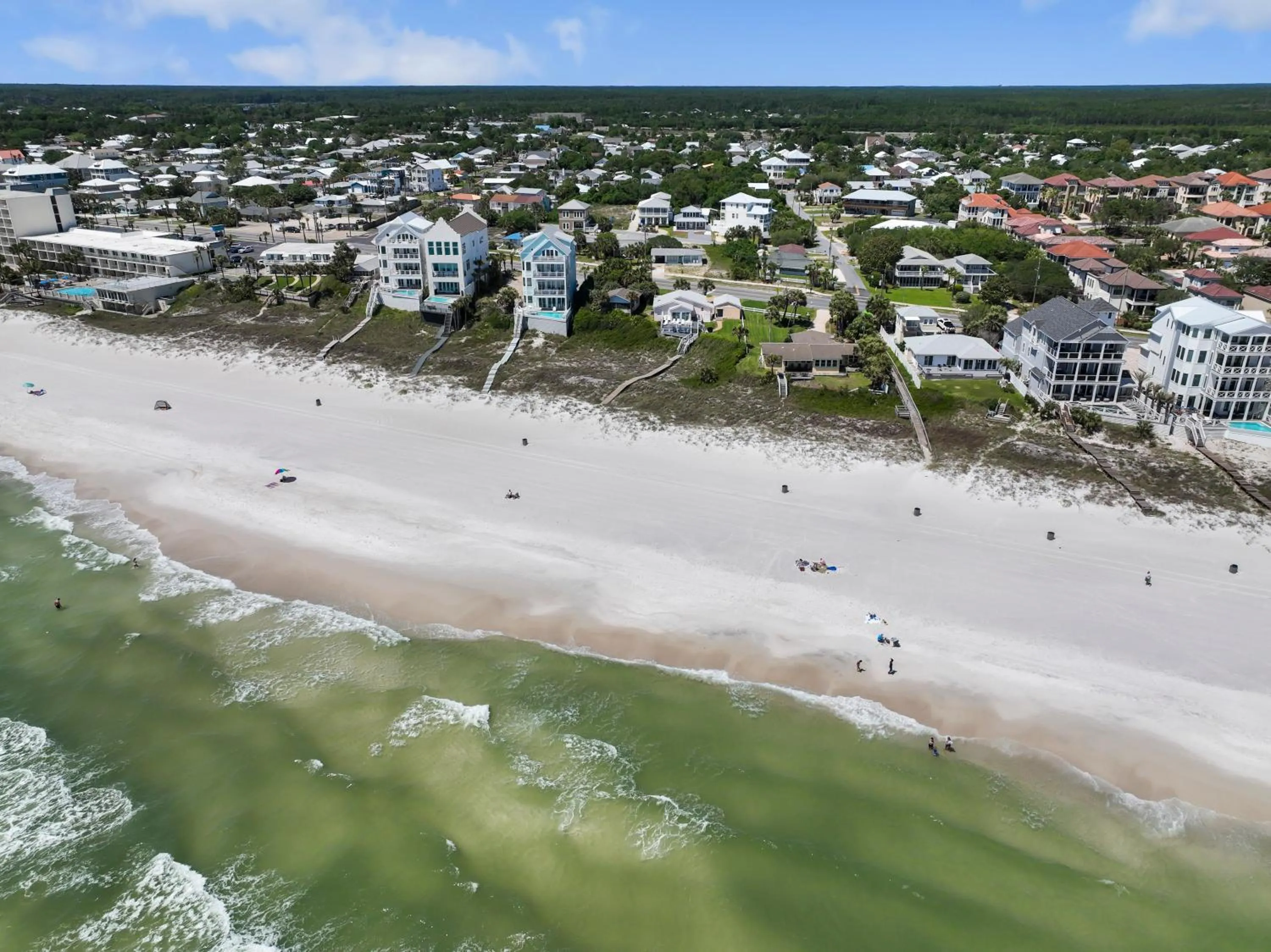 Property building in 5 Bed, 5 Bath Beach Home/Only a 3 Minute Walk To The Beach! SLEEPS 12