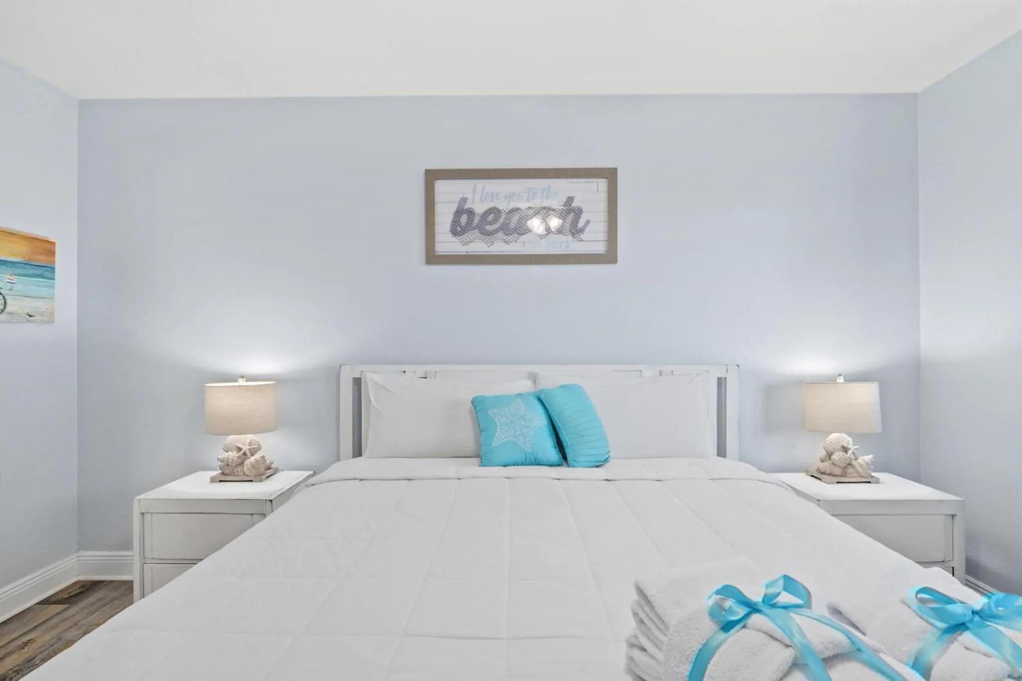 Bed in Emerald Beach Resort by Blue Swell