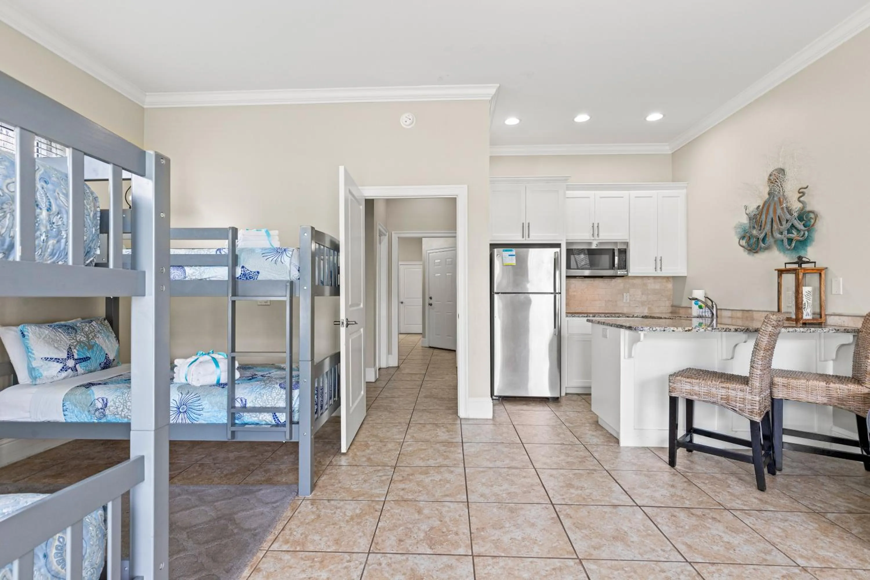 2 Gulf View Balconies! 3 Story Townhome With 4 Bedrooms, 4 Bathrooms! Sleeps12