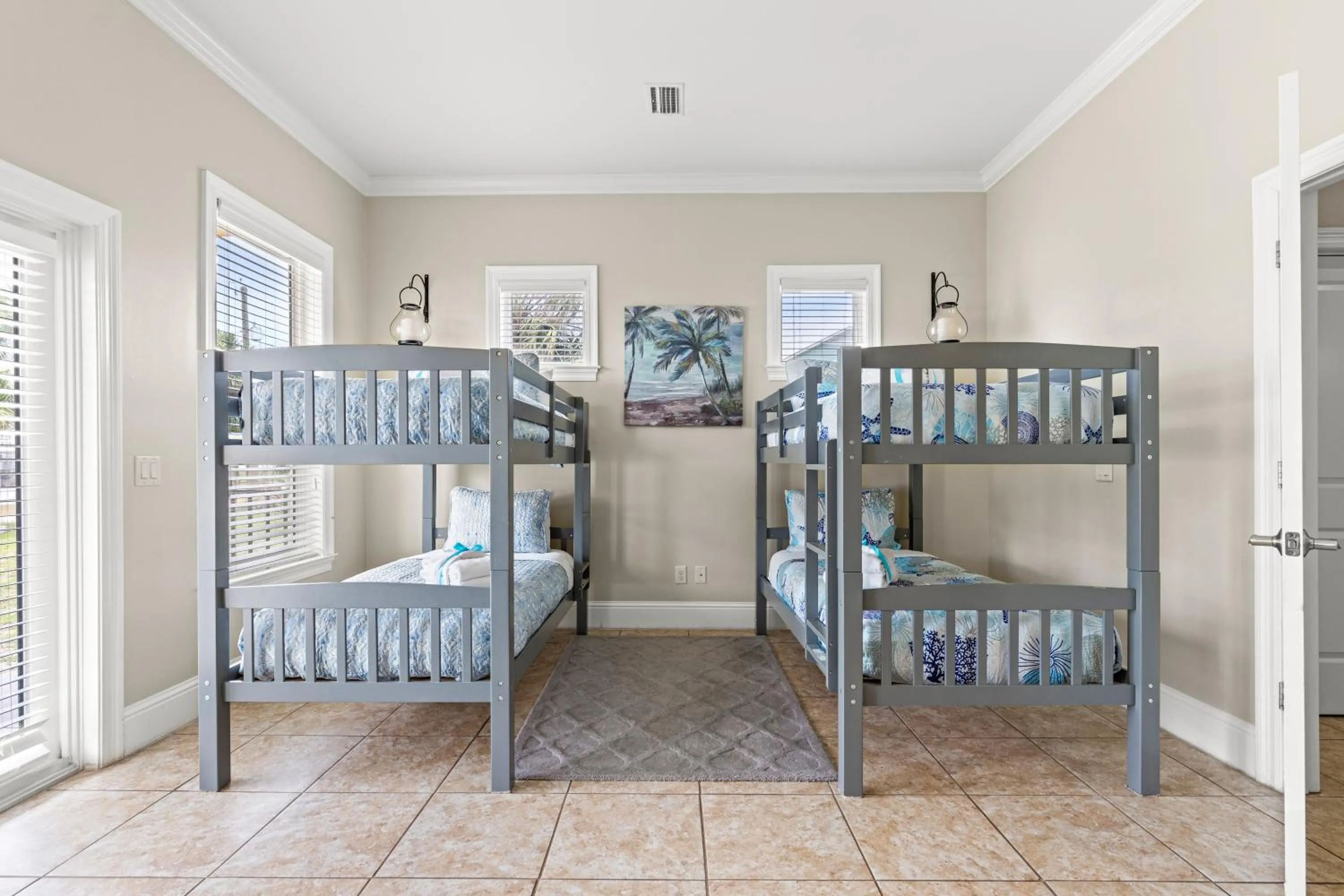 Bed in 2 Gulf View Balconies! 3 Story Townhome With 4 Bedrooms, 4 Bathrooms! Sleeps12