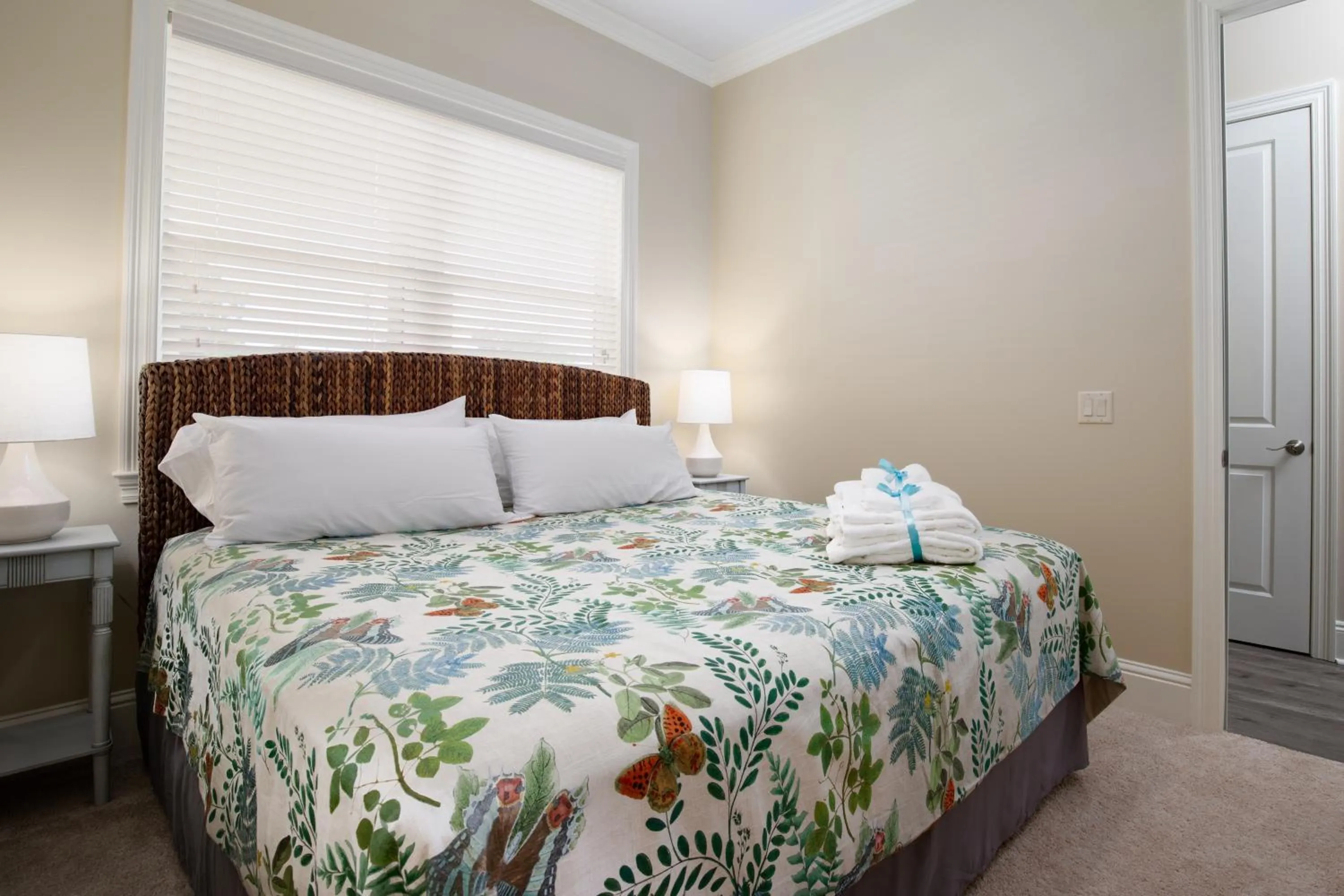 Bed in 2 Gulf View Balconies! 3 Story Townhome With 4 Bedrooms, 4 Bathrooms! Sleeps12