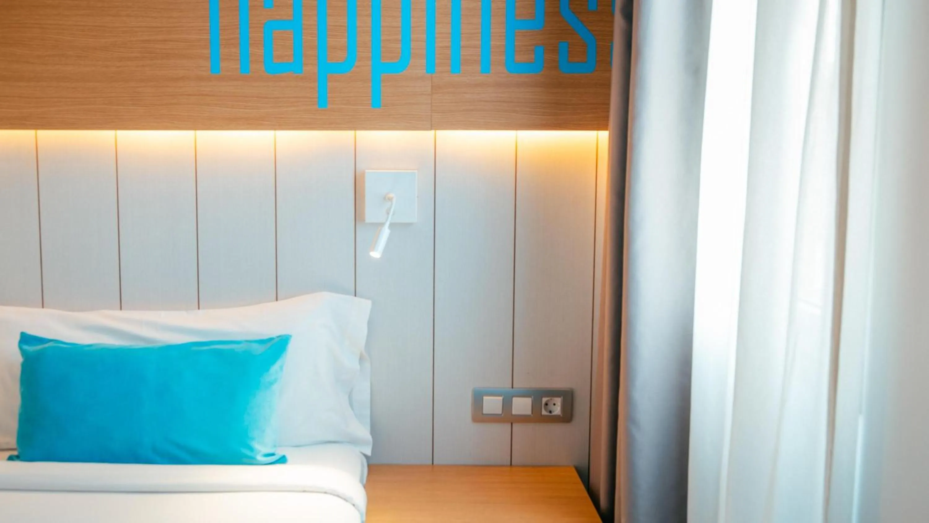 Photo of the whole room, Bed in Labranda Bahía de Lobos