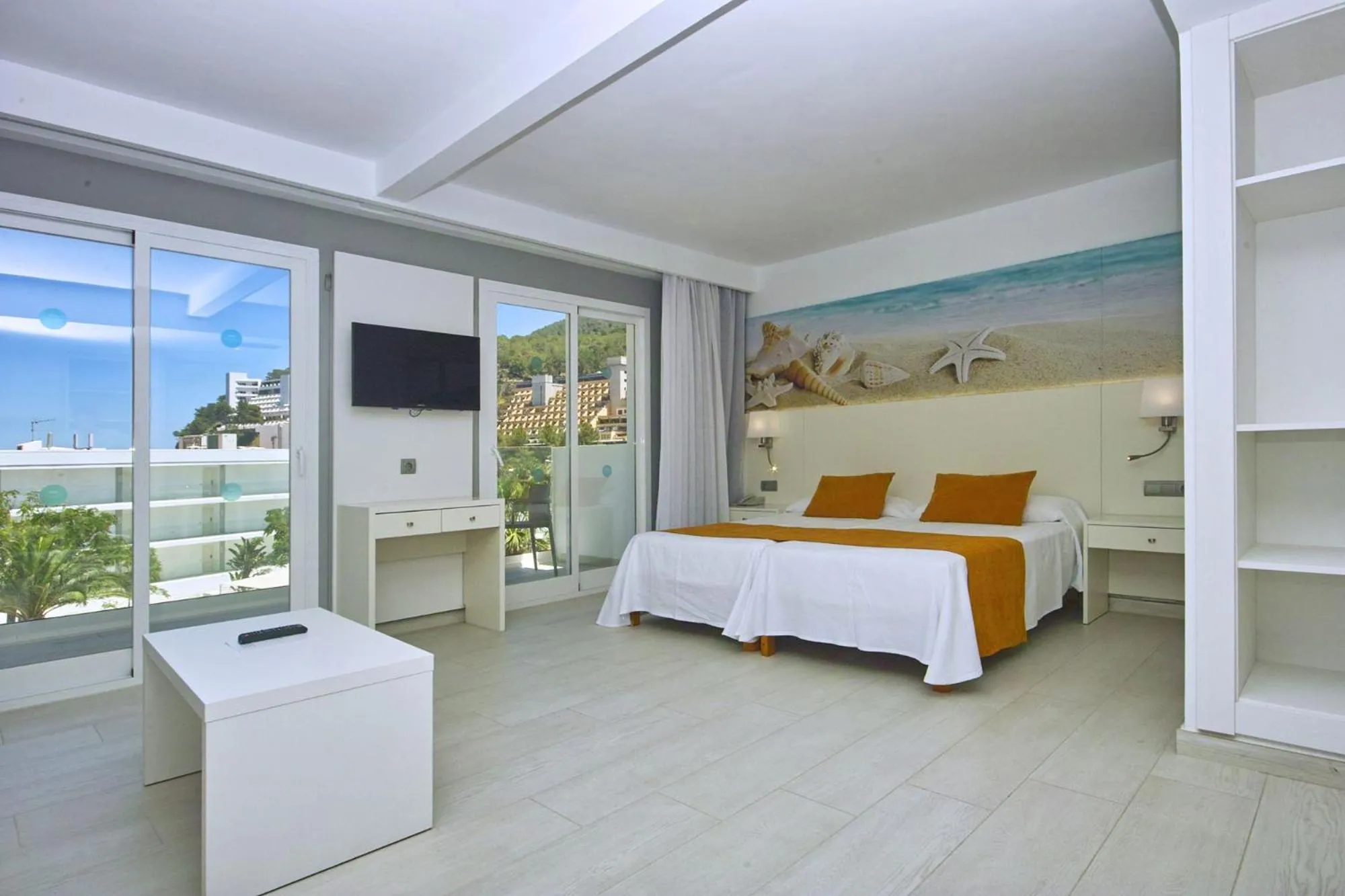 Bed in Balansat Resort