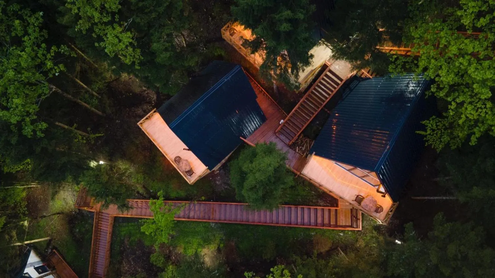 Night in Montana Suite Bungalows