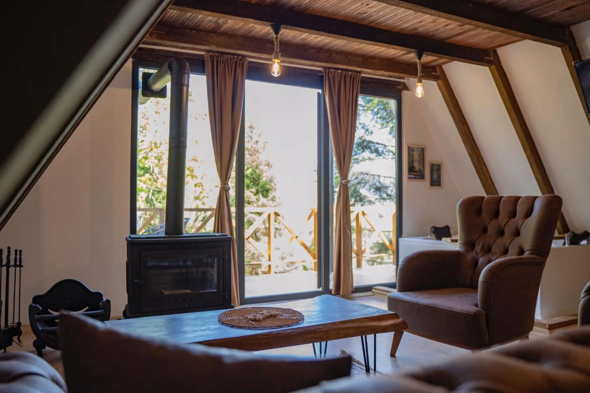 Living room in Montana Suite Bungalows