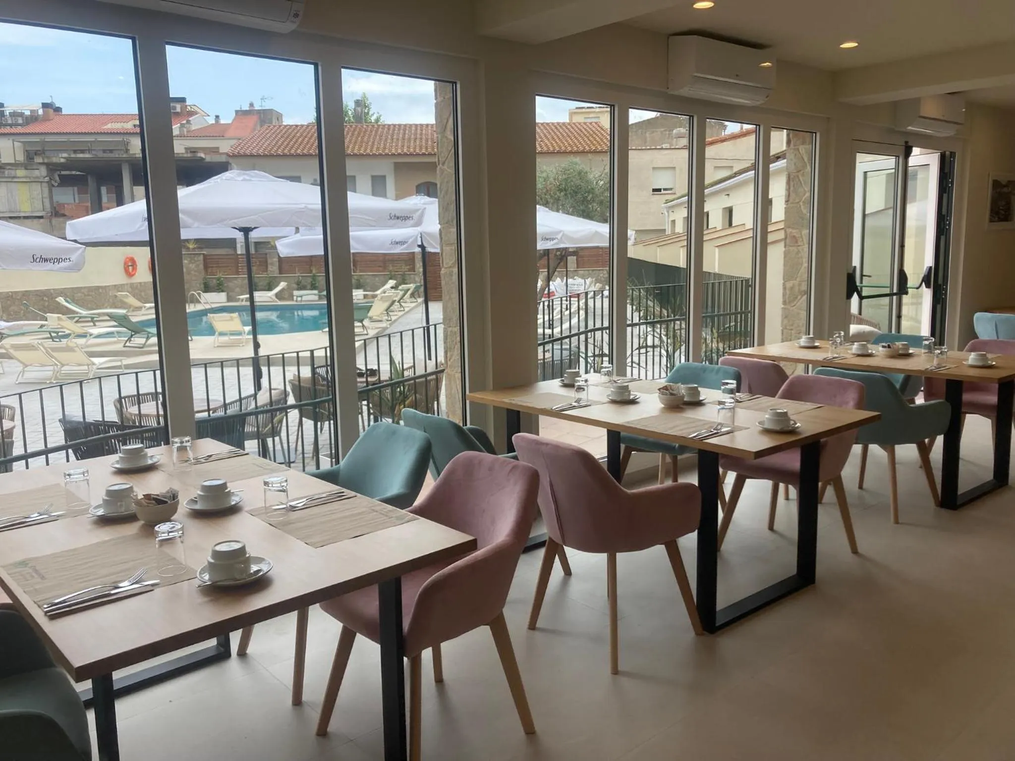 Restaurant/places to eat in Hotel Coral Boutique by gaiarooms