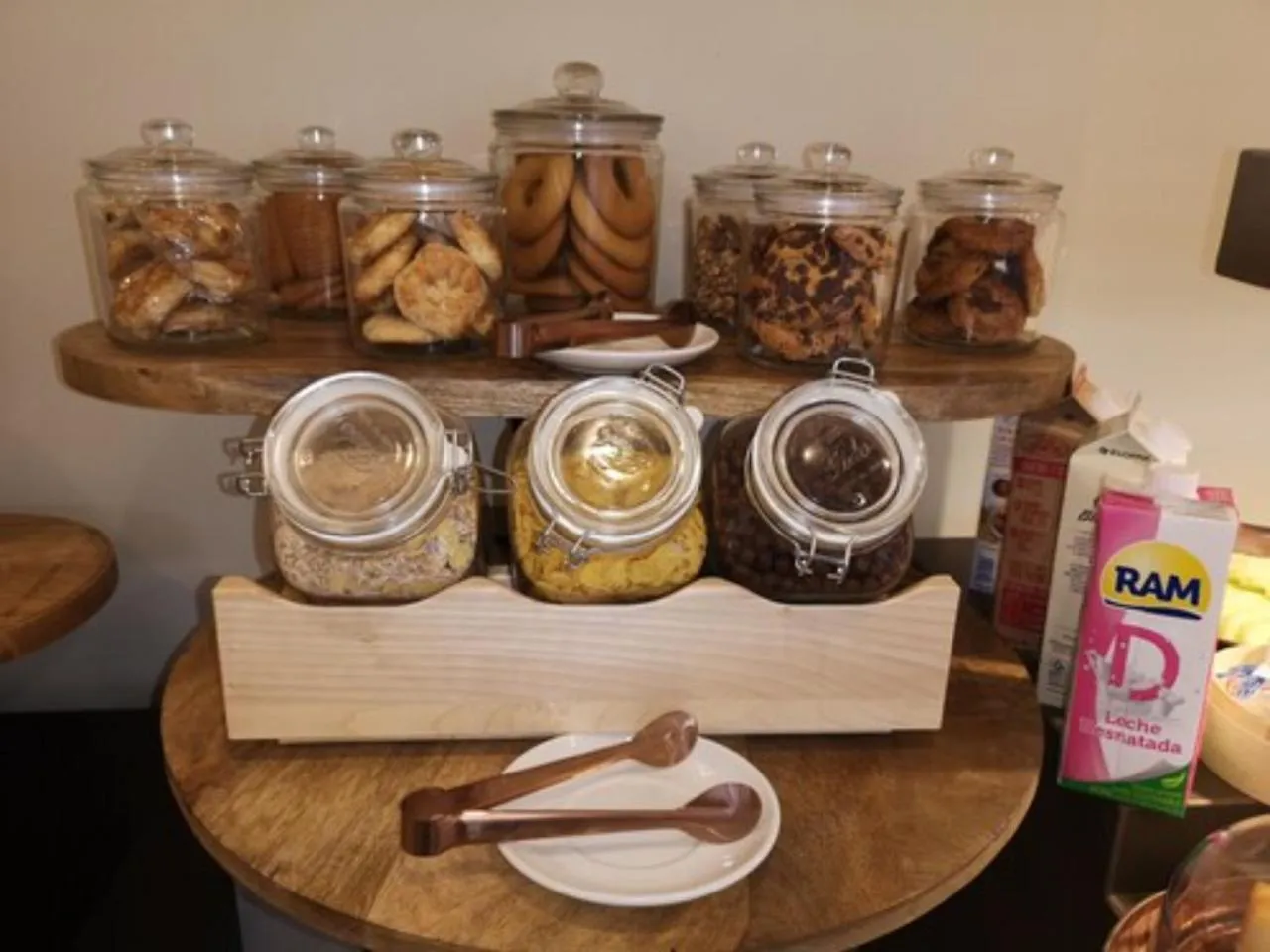 Buffet breakfast in Hotel Coral Boutique by gaiarooms