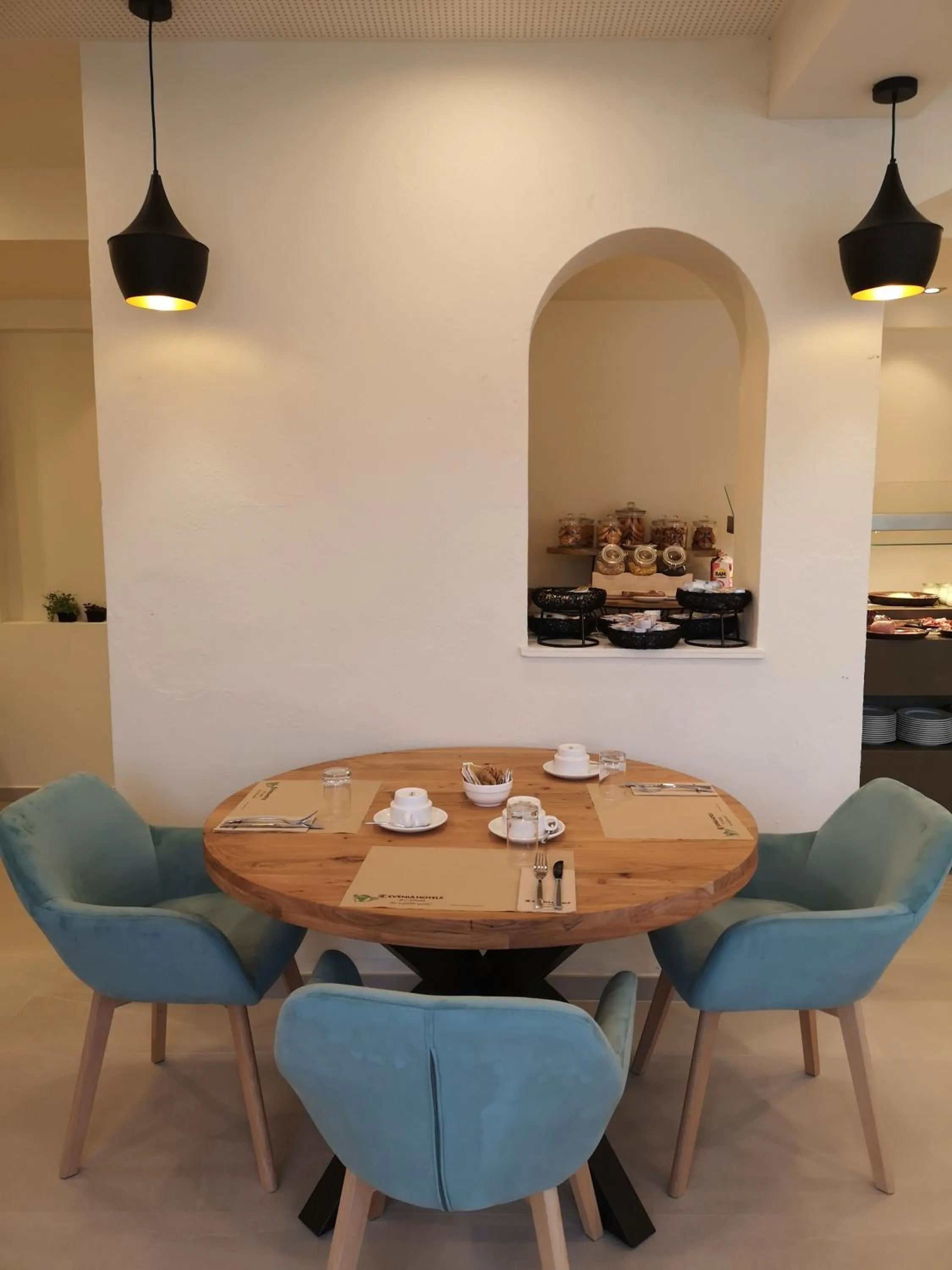 Breakfast in Hotel Coral Boutique by gaiarooms