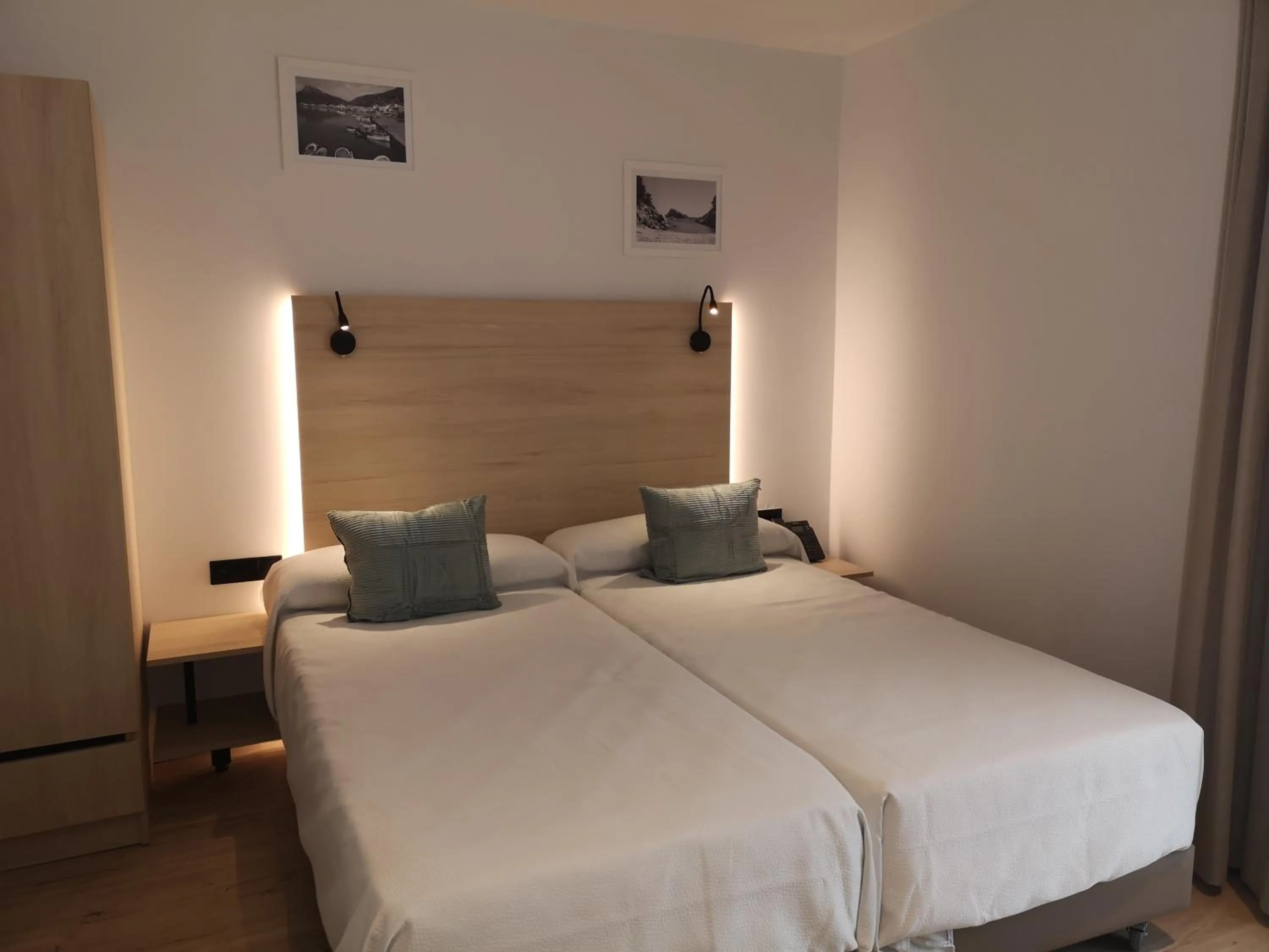 Bedroom, Bed in Hotel Coral Boutique by gaiarooms