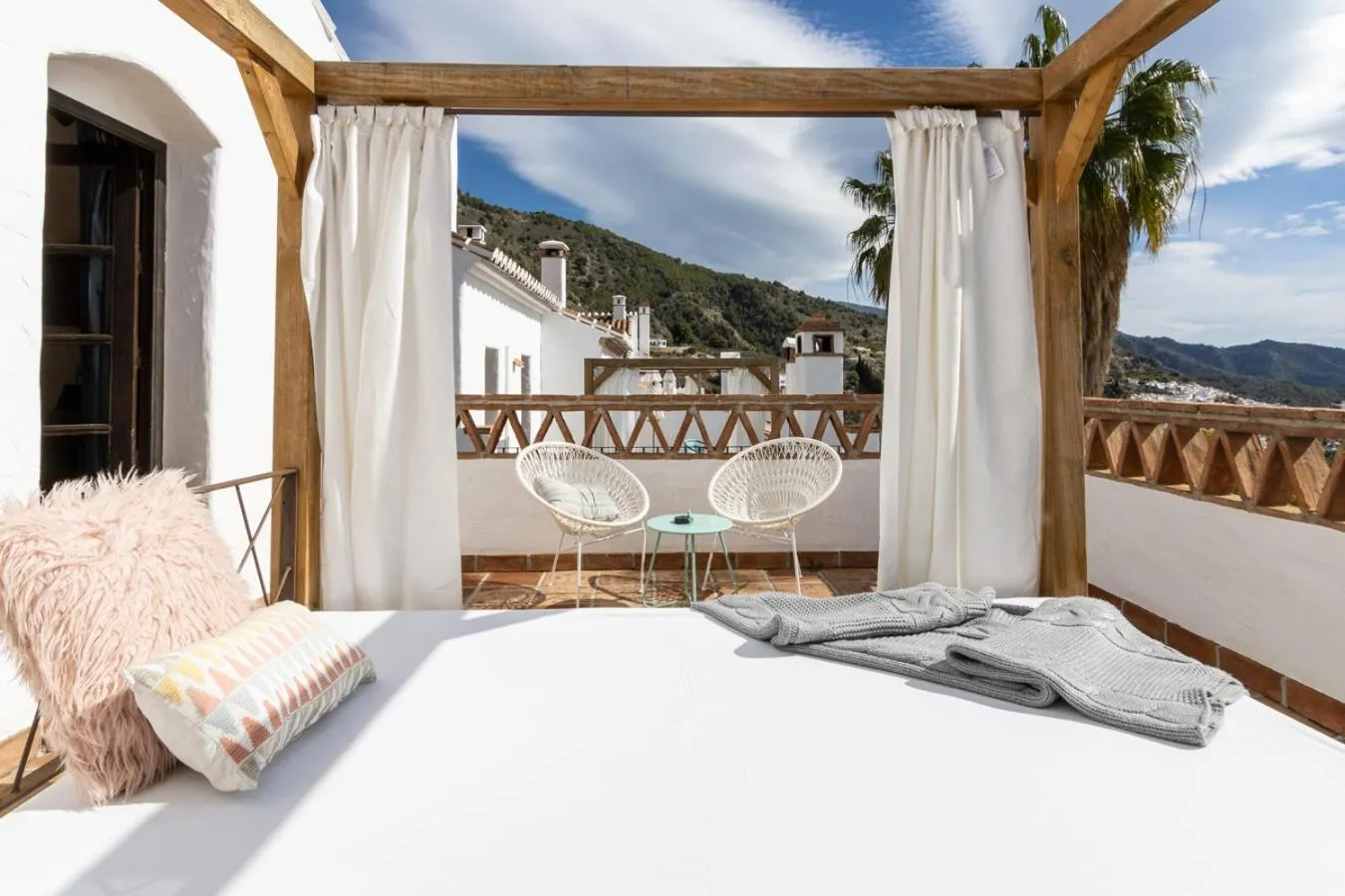 Balcony/Terrace, Bed in Posada Morisca Charming Hotel Boutique