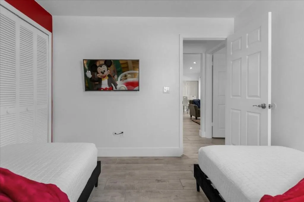 3 Bedrooms 2 Bathrooms Lindfields 3026 Bc