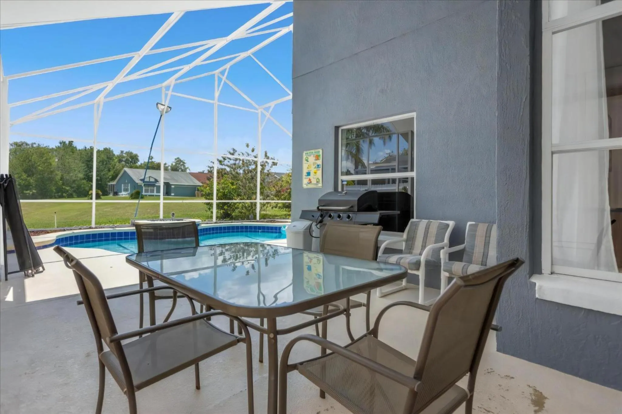 Property building in 3 Bedrooms 2 Bathrooms Lindfields 3026 Bc