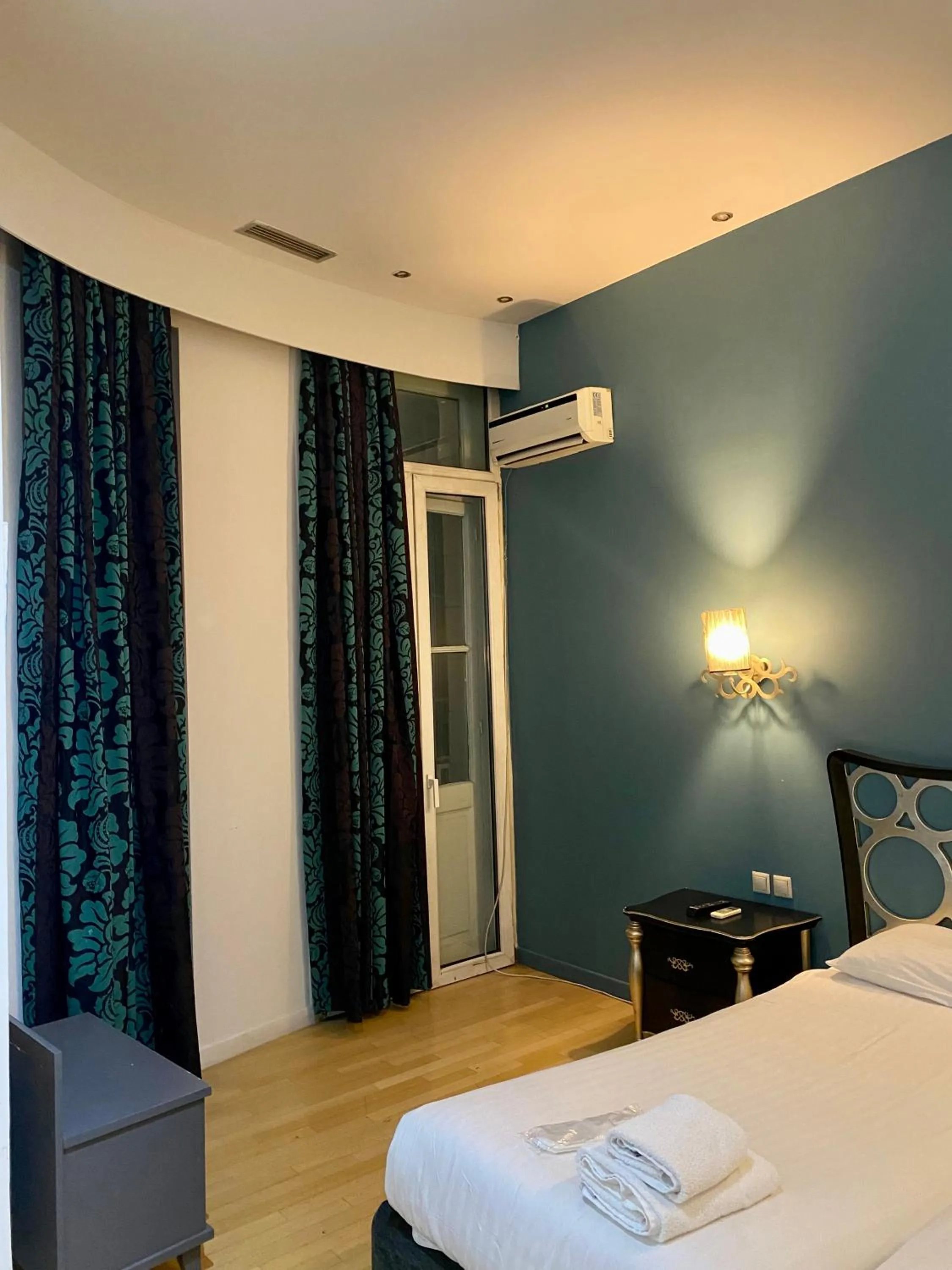 Bedroom, Bed in Art Hotel Athens