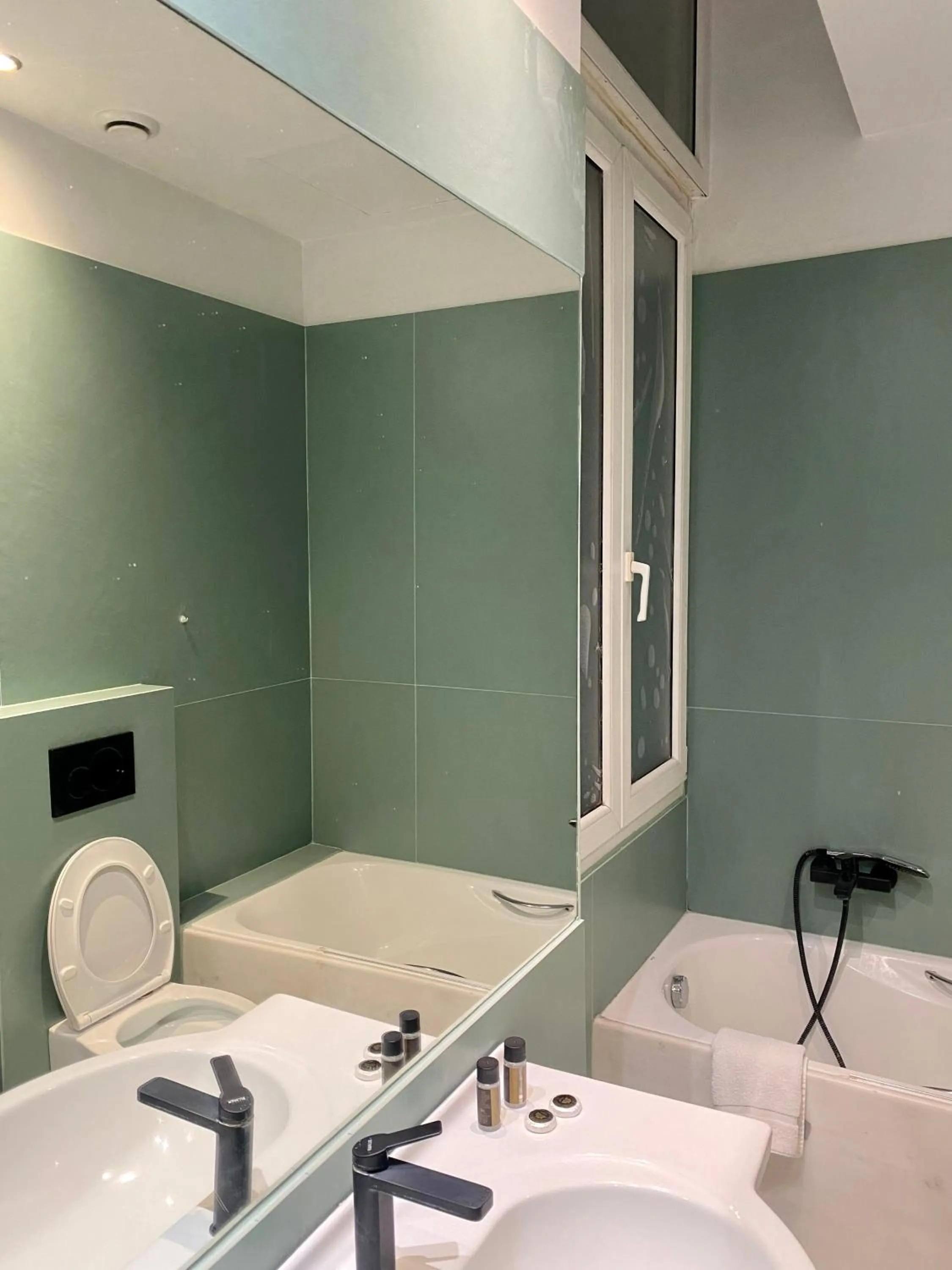 Toilet in Art Hotel Athens