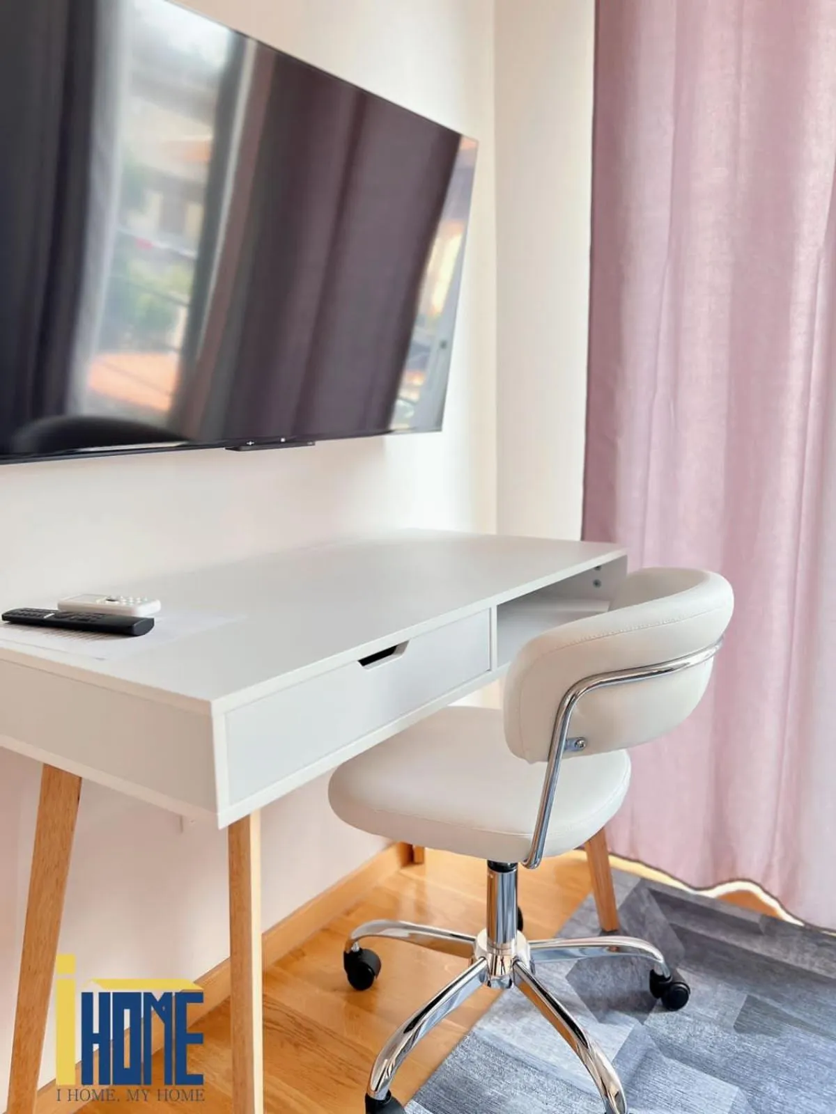 TV and multimedia in Skiathou 12 Contemporary Residences