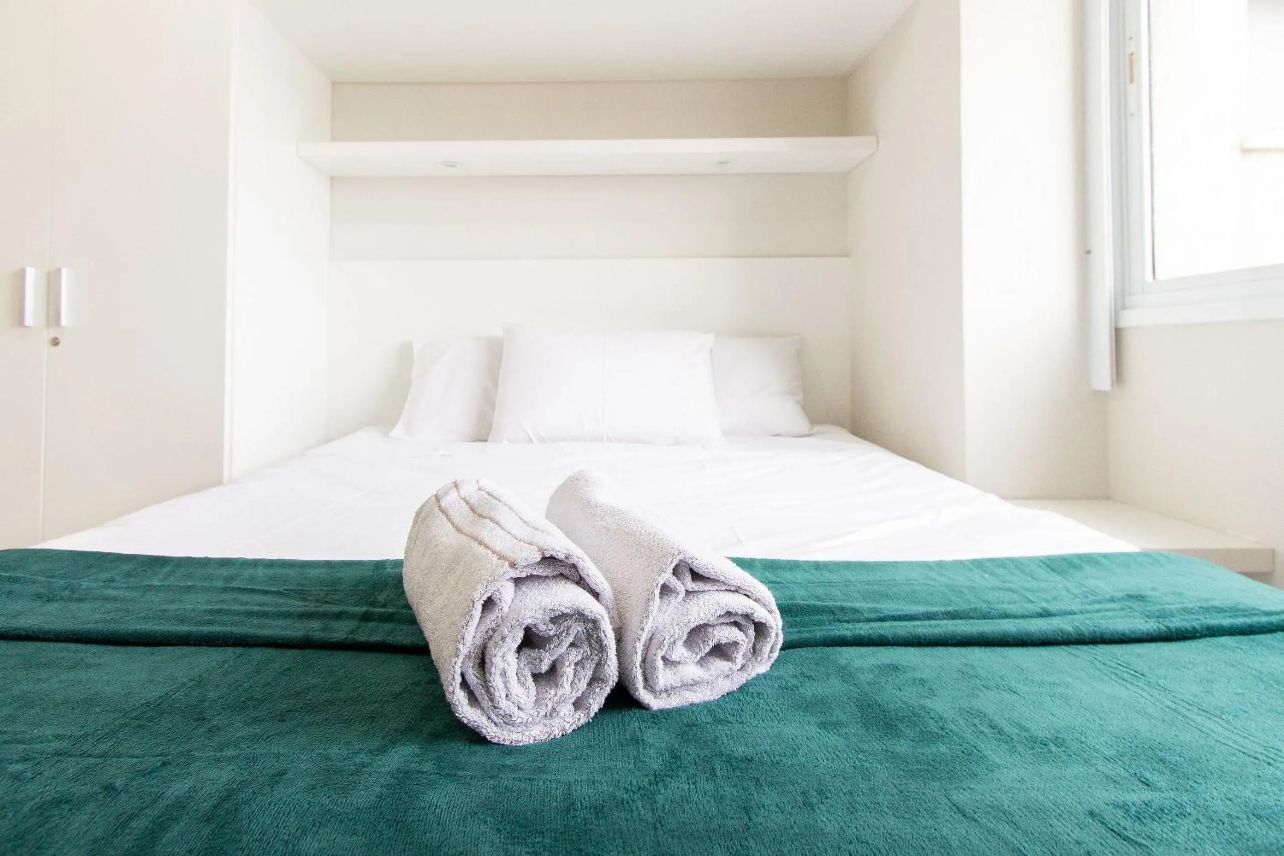 Bed in Confortável apto 2Qtos c/ Varanda e Vista Mar