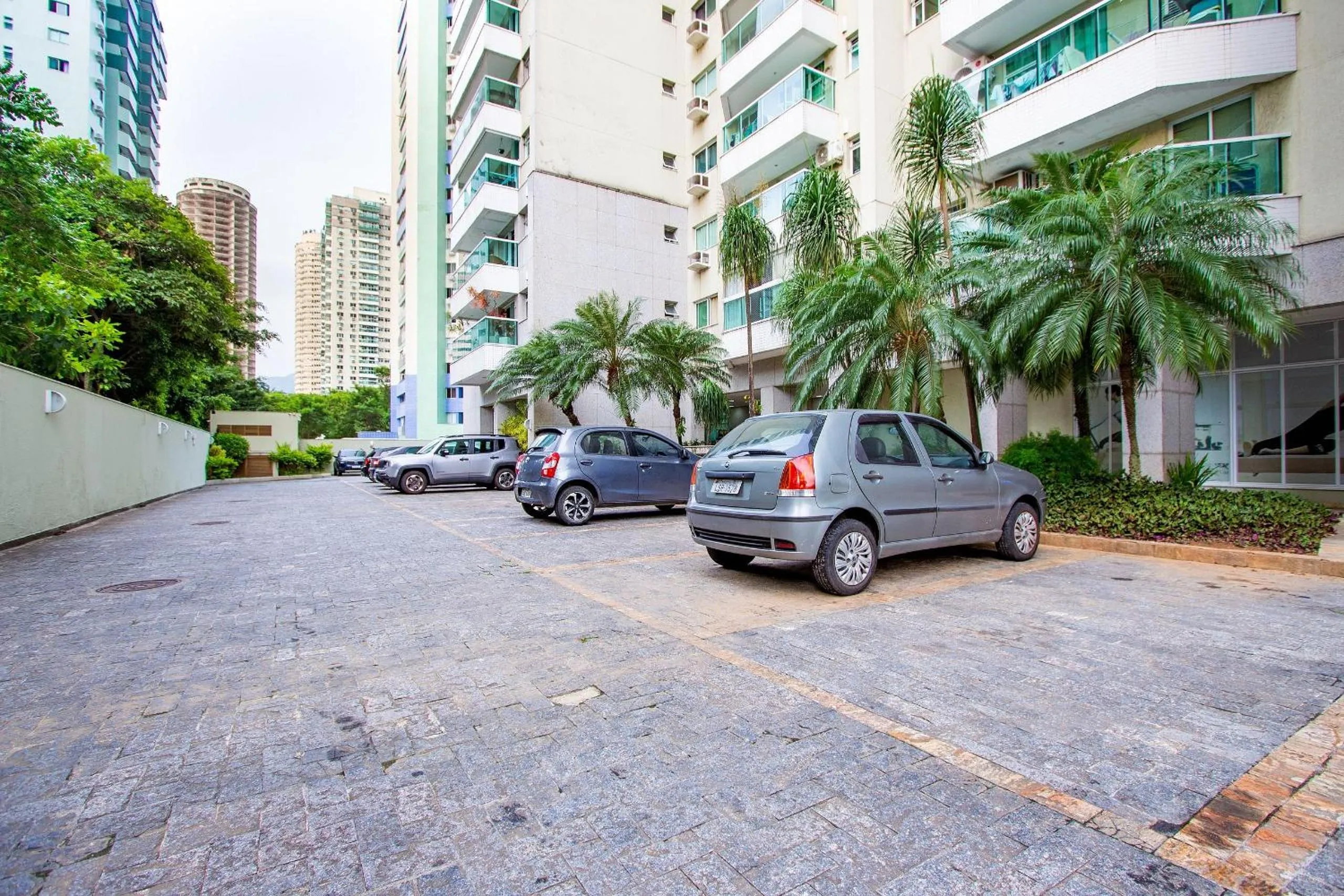 Area and facilities in Confortável apto 2Qtos c/ Varanda e Vista Mar