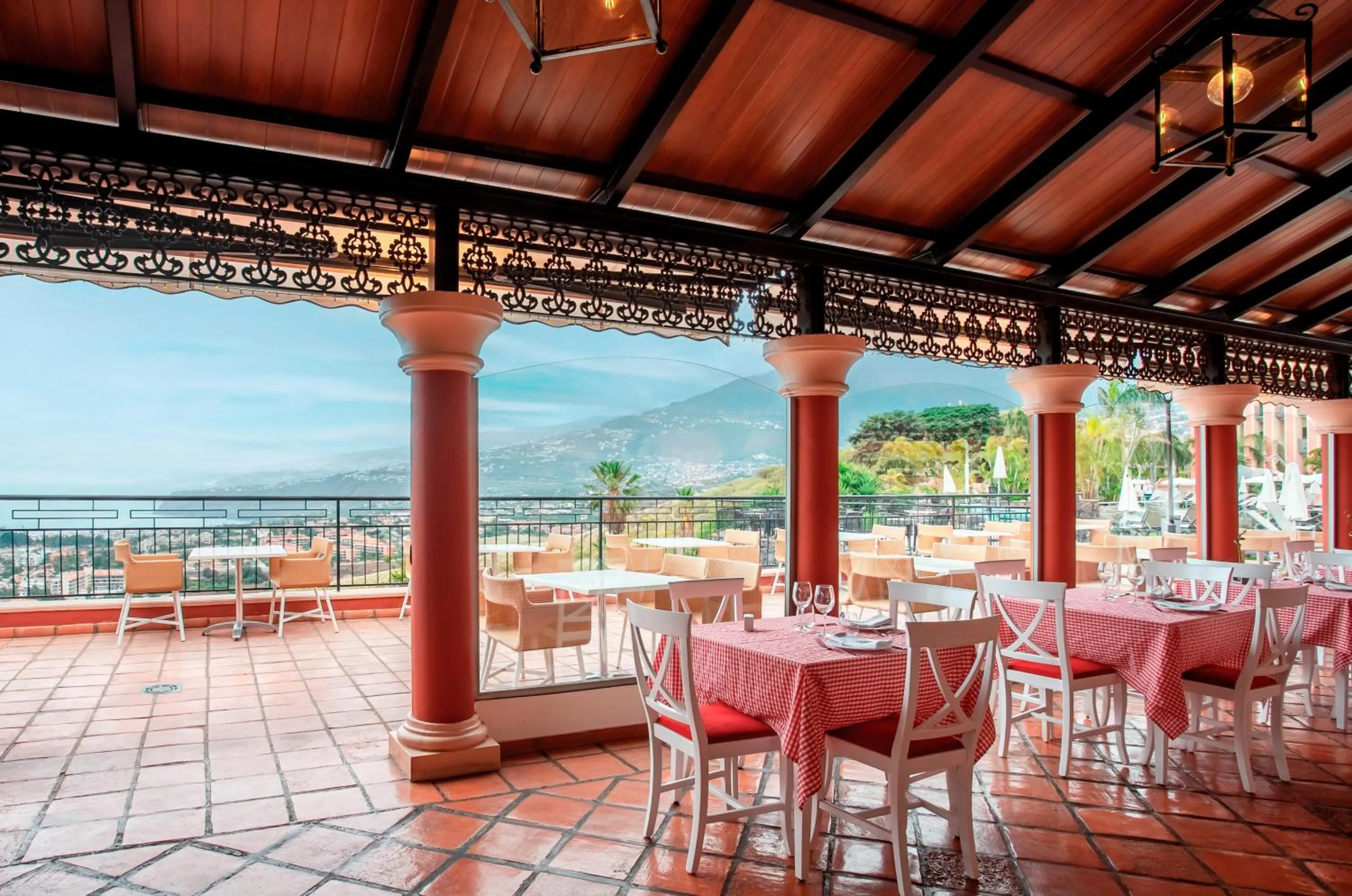 Restaurant/places to eat in Hotel Las Águilas Tenerife, Affiliated by Meliá