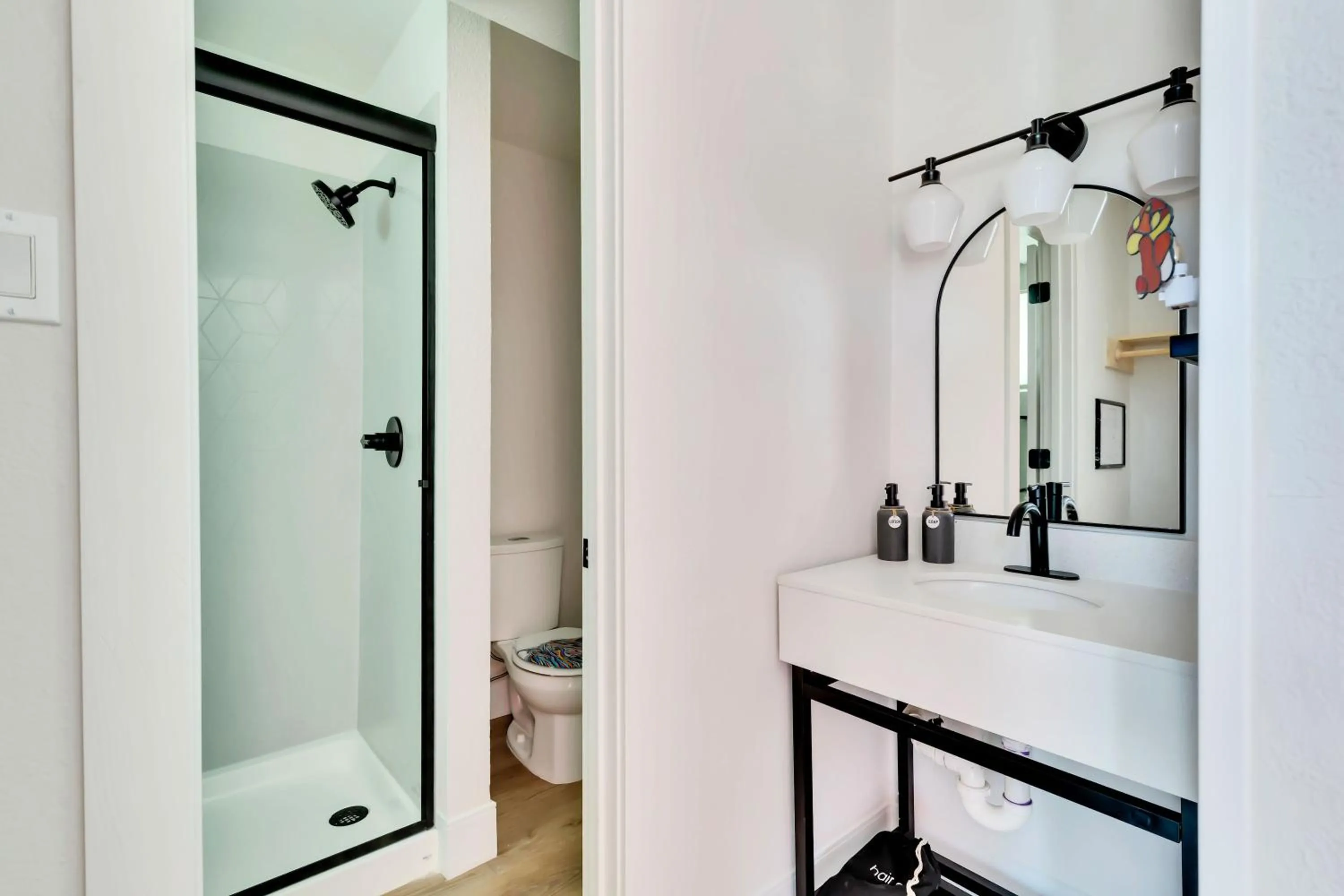 Shower in Hotel McCoy - Art, Libations, Pool Society