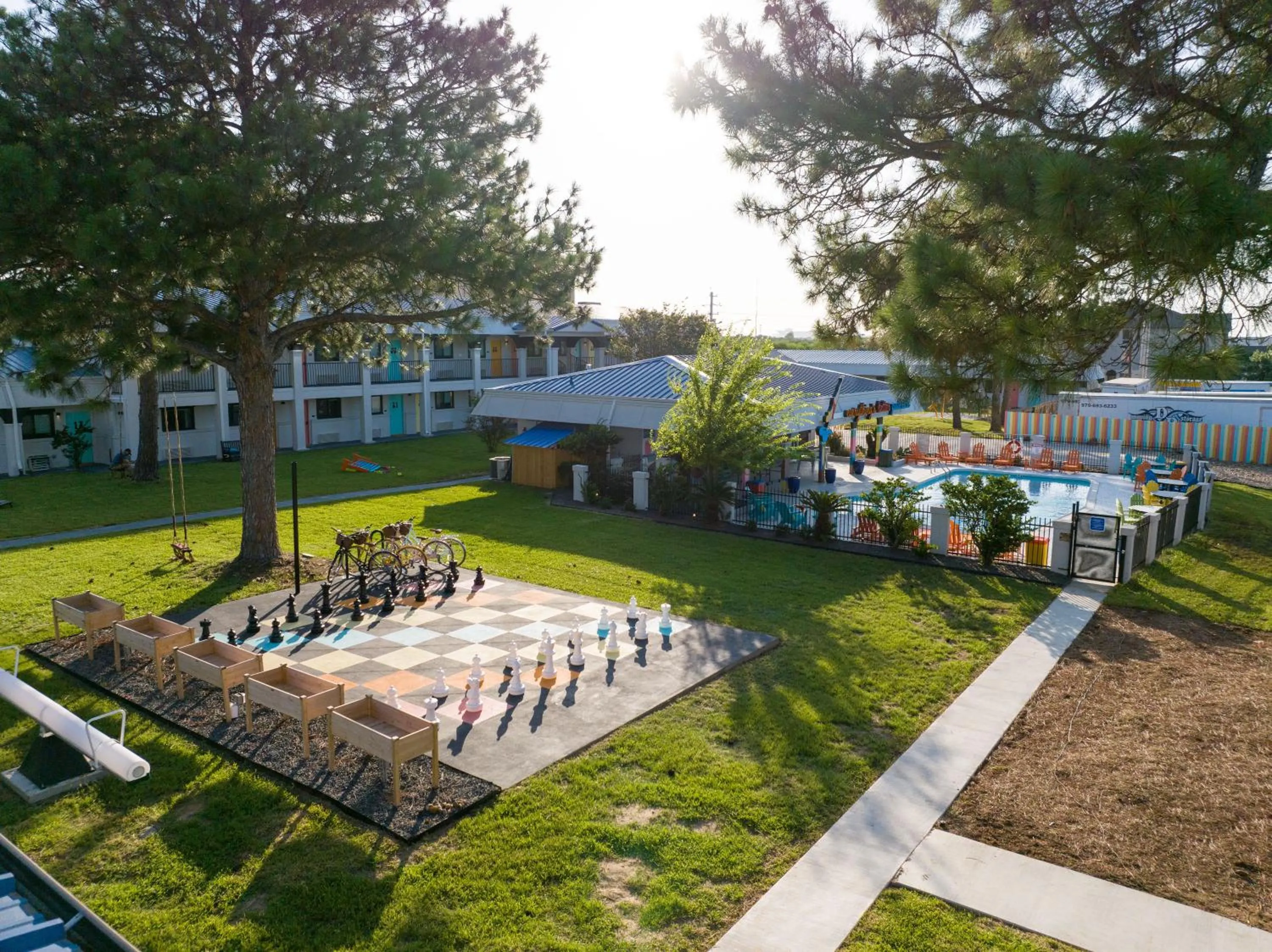 Garden view in Hotel McCoy - Art, Libations, Pool Society