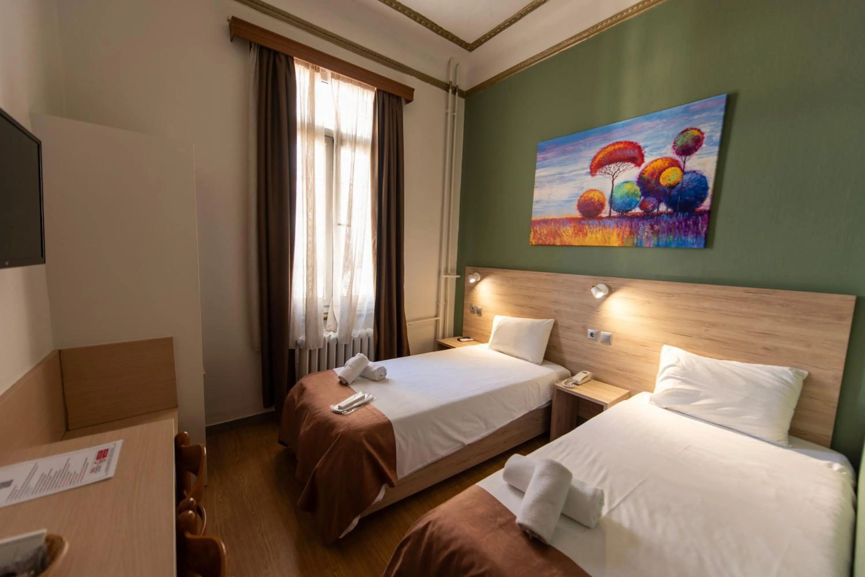 Bed in Nea Metropolis