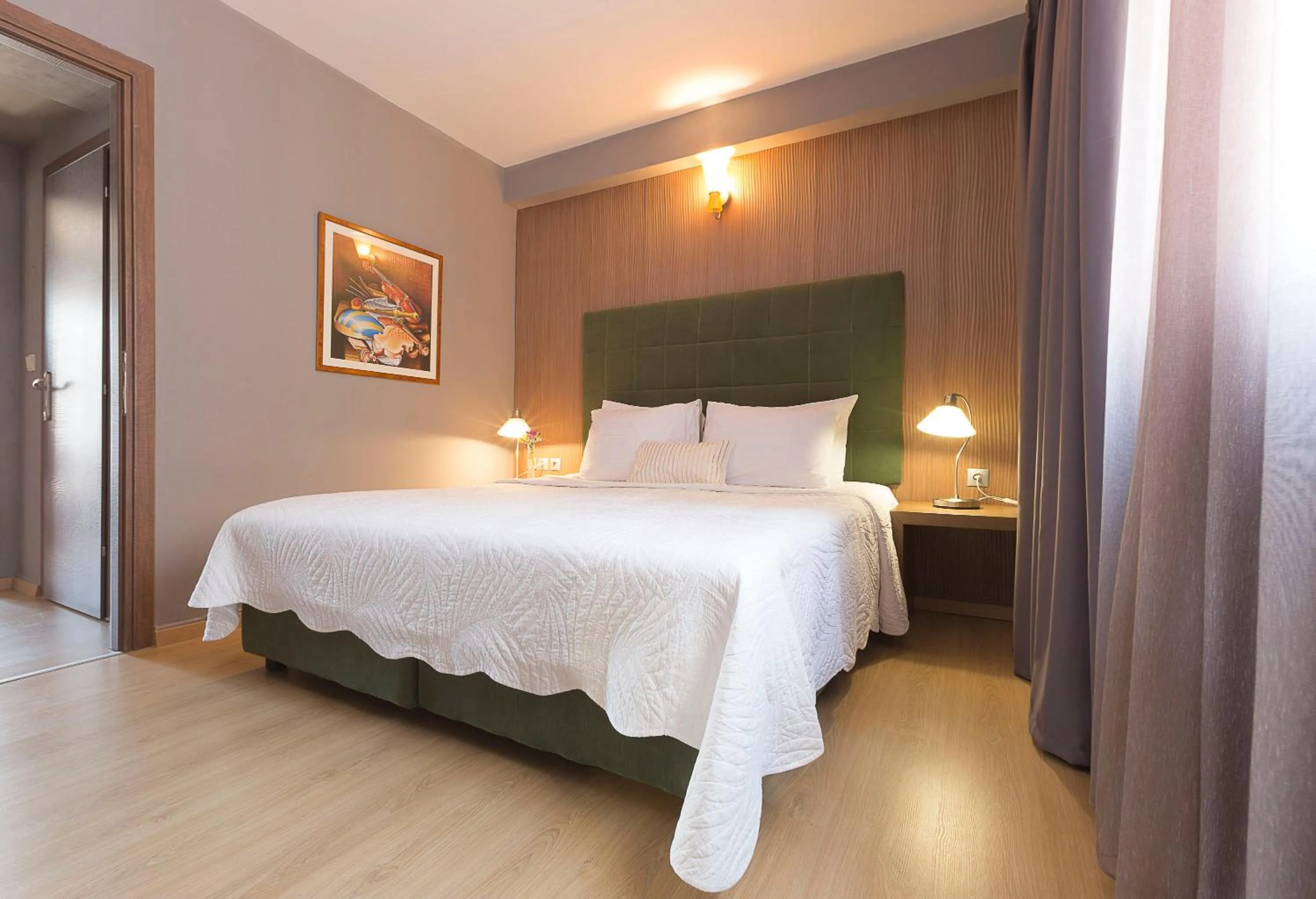 Bedroom, Bed in Plaza Hotel, Philian Hotels and Resorts