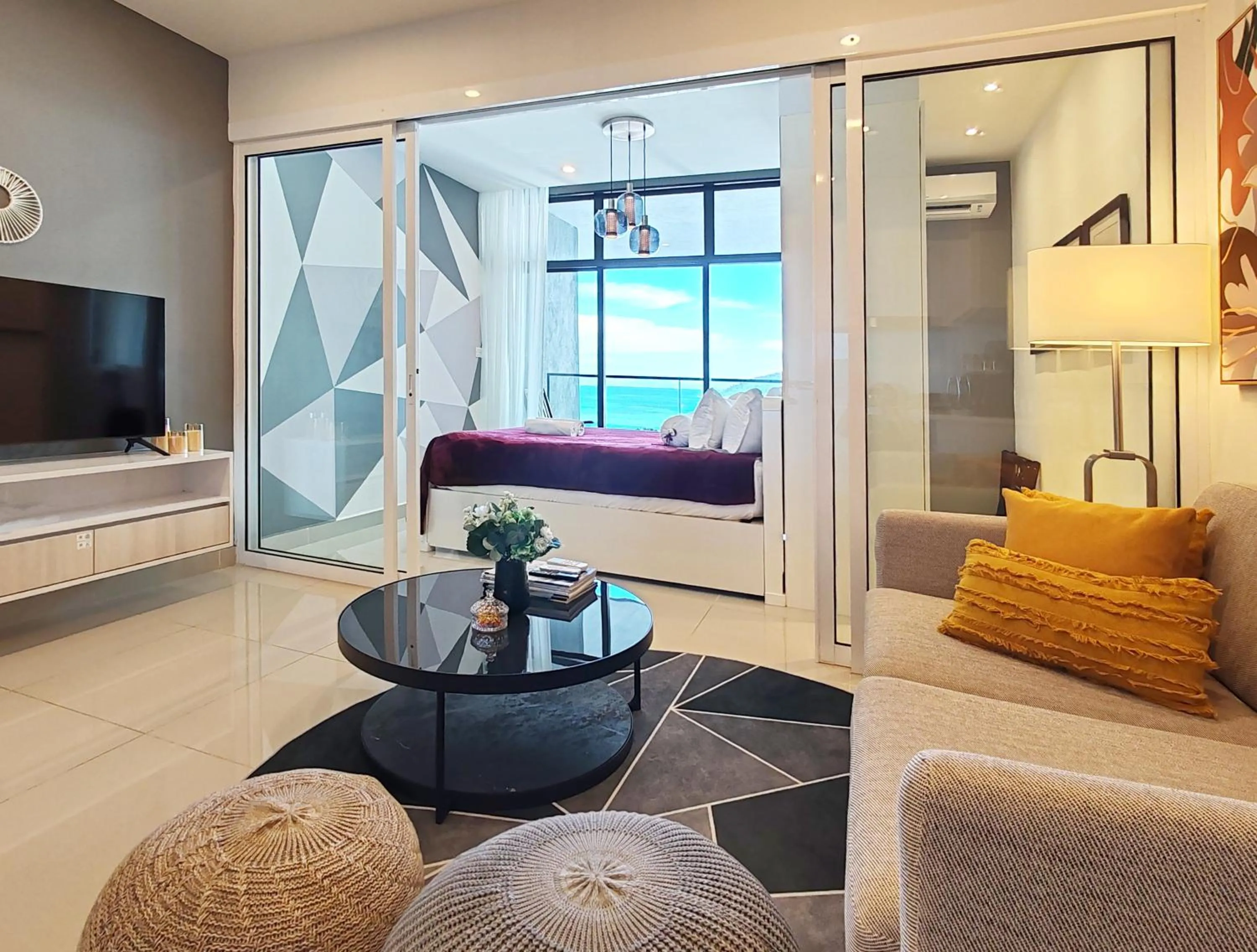 Balcony/Terrace, Bed in Seaview Bliss Studio By Tropical Elegance