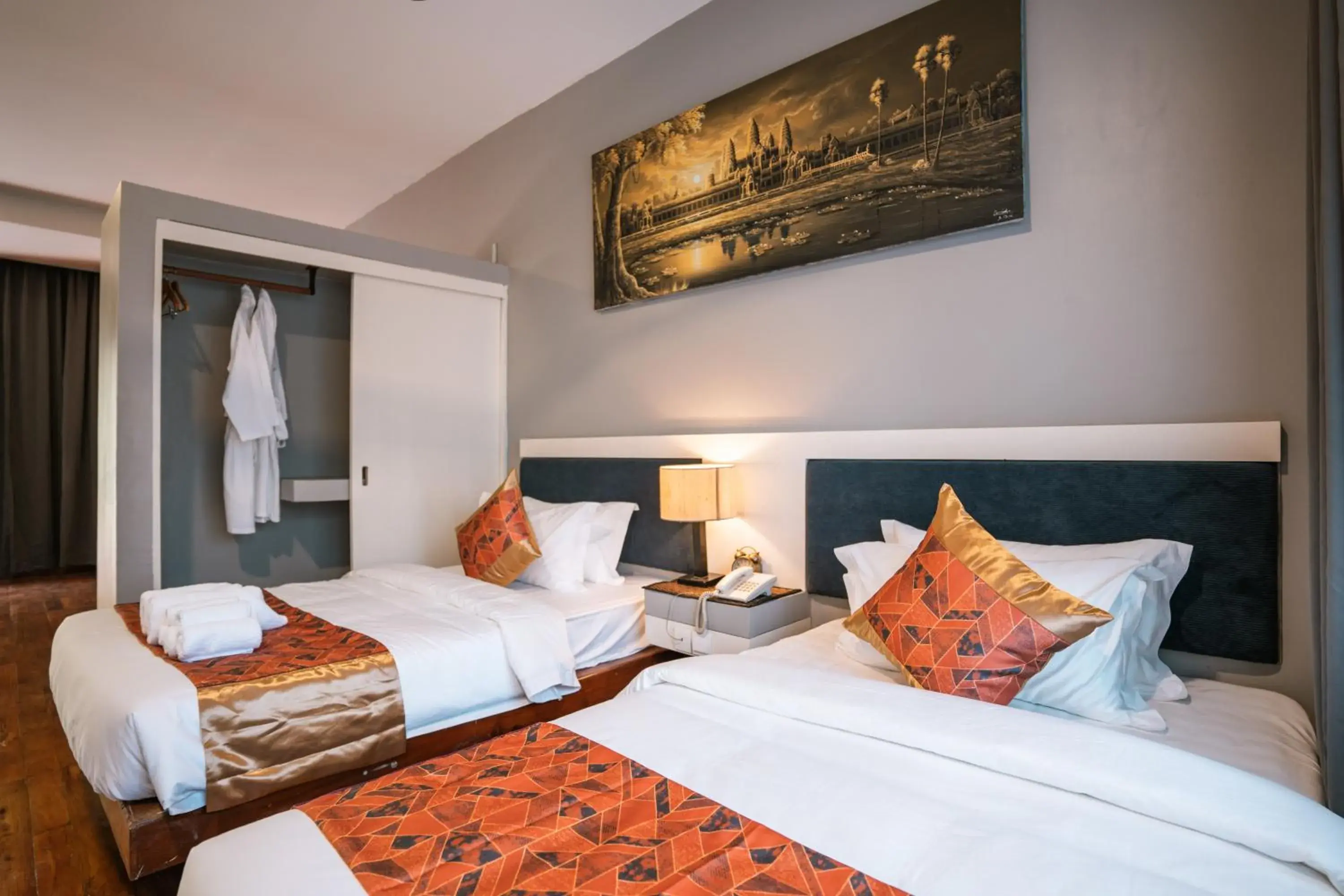 Deluxe Twin Room - Free Airport Pickup in Amazing Smile Angkor Resort Deluxe Twin Room - Free Airport Pickup in Amazing Smile Angkor Resort